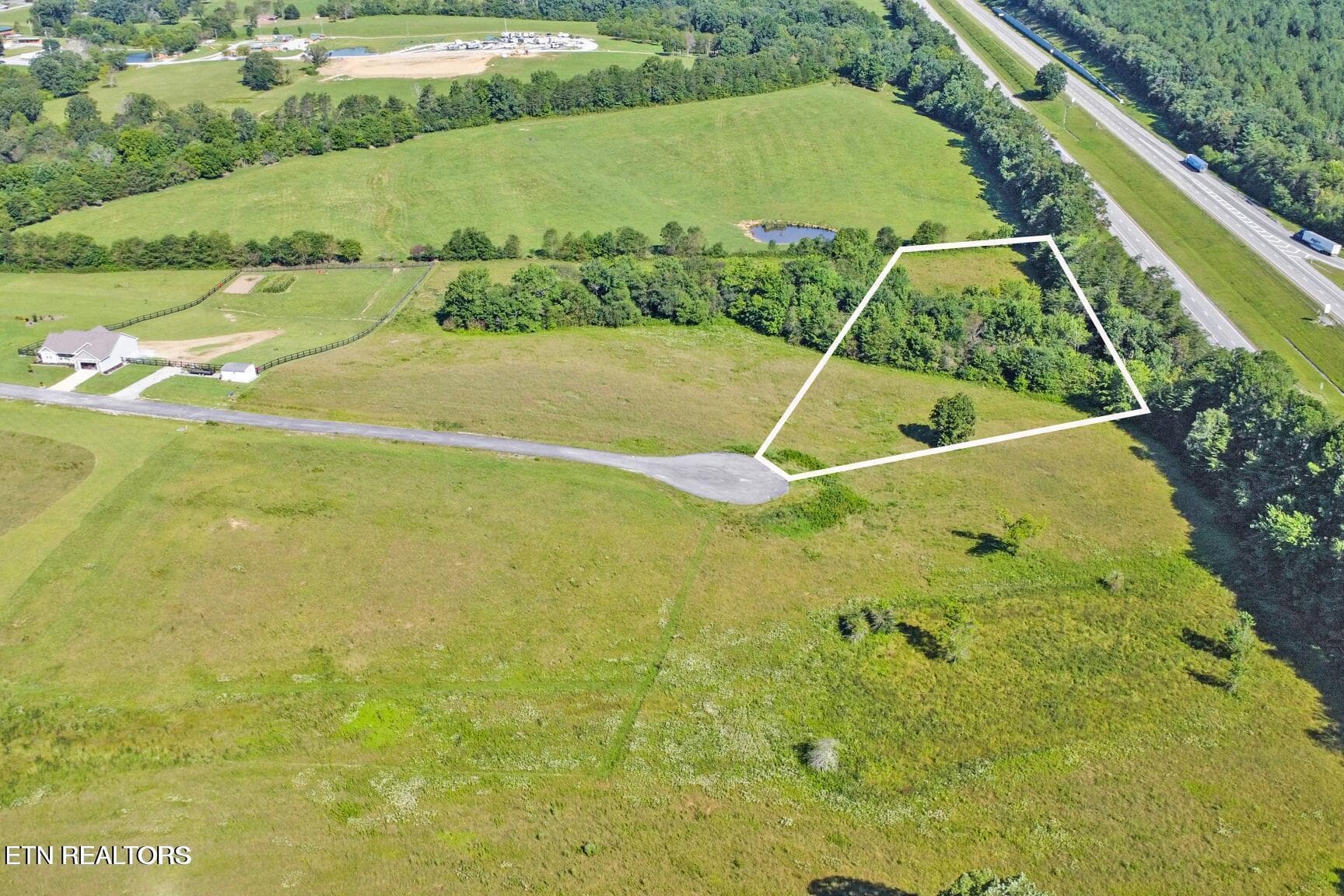 20240819181100500890000000-o - Estate Lane, Crab Orchard, TN 37723