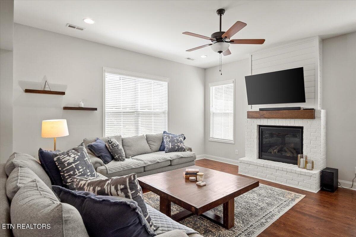 06-Living Room - 10841 Snowfall Lane, Knoxville, TN 37931