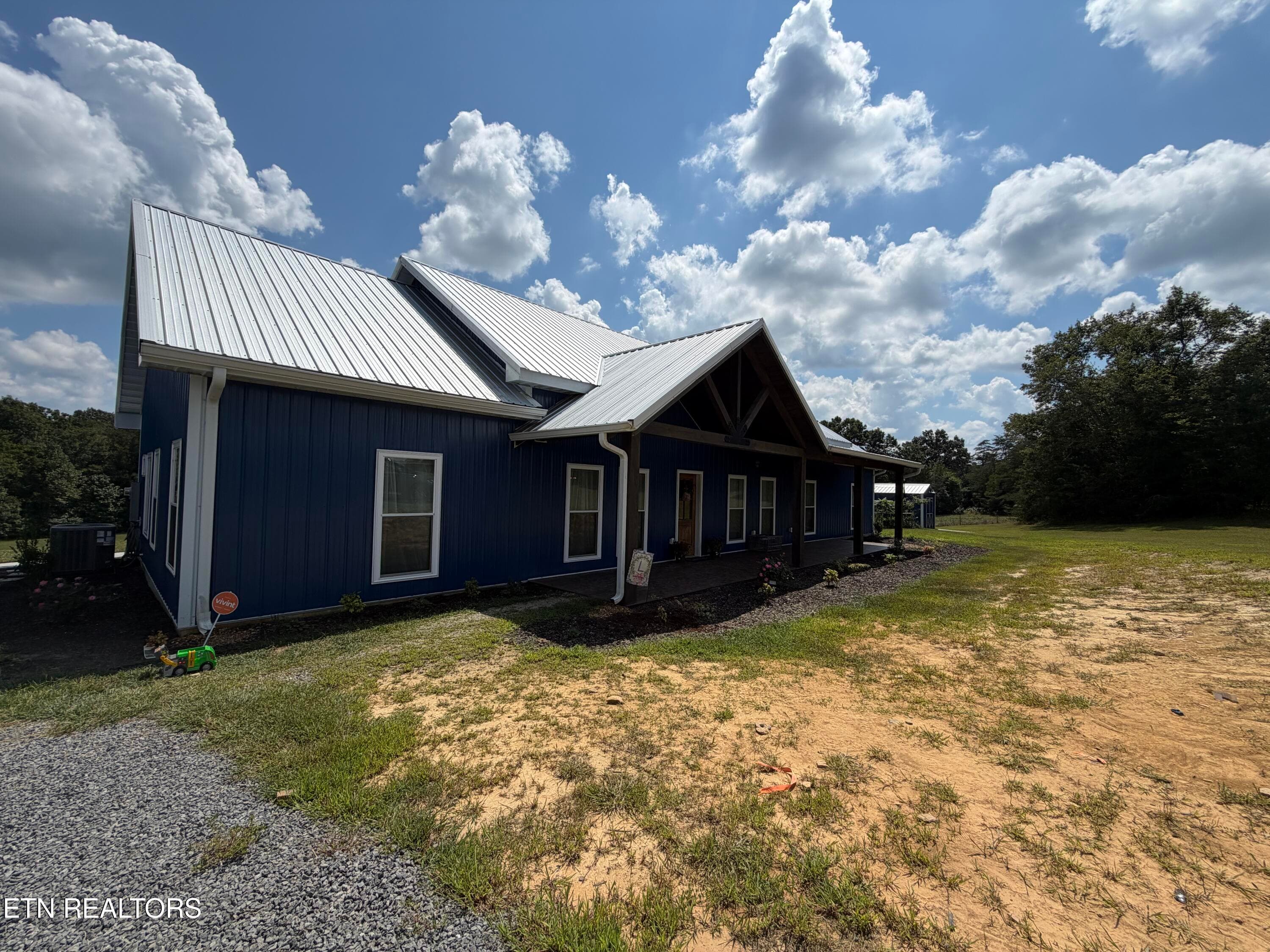 IMG_2032 - 5146 Griffith Rd, Pikeville, TN 37367