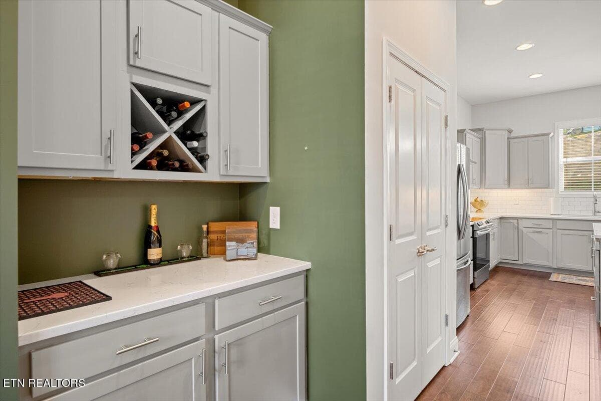 17-Bar - Copy - Copy - 10841 Snowfall Lane, Knoxville, TN 37931
