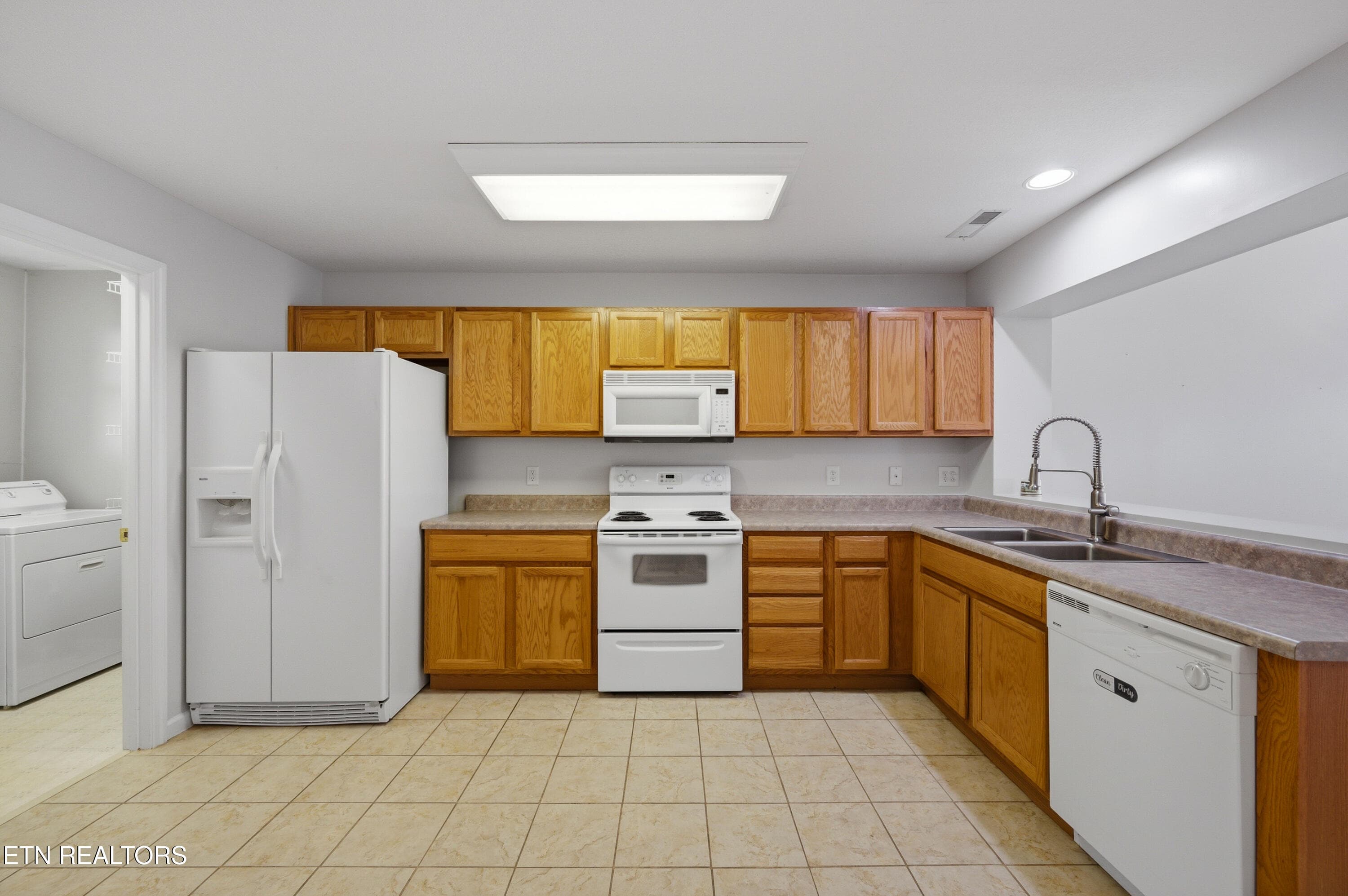 Kitchen - 6946 La Christa Way, Knoxville, TN 37921, Knoxville