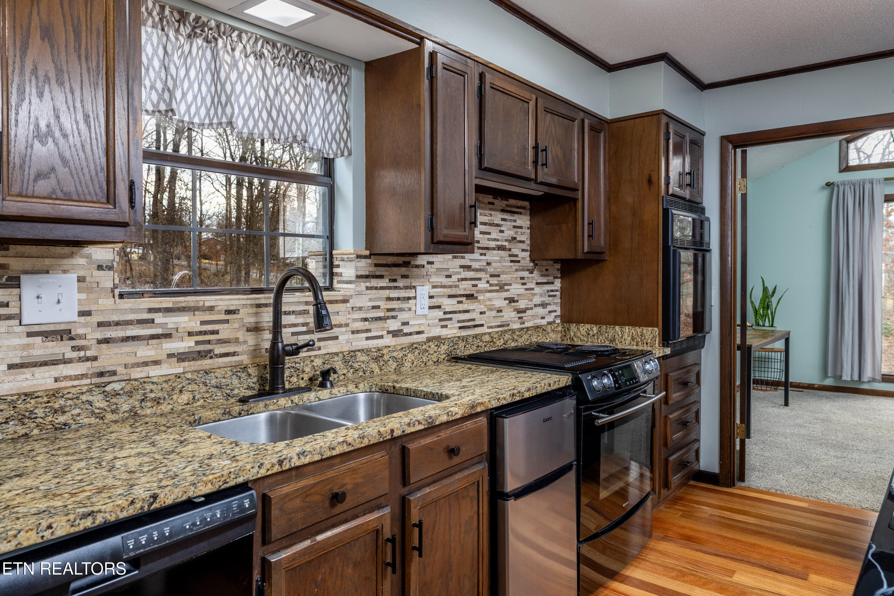 Kitchen - 147 County Road 576, Englewood, TN 37329