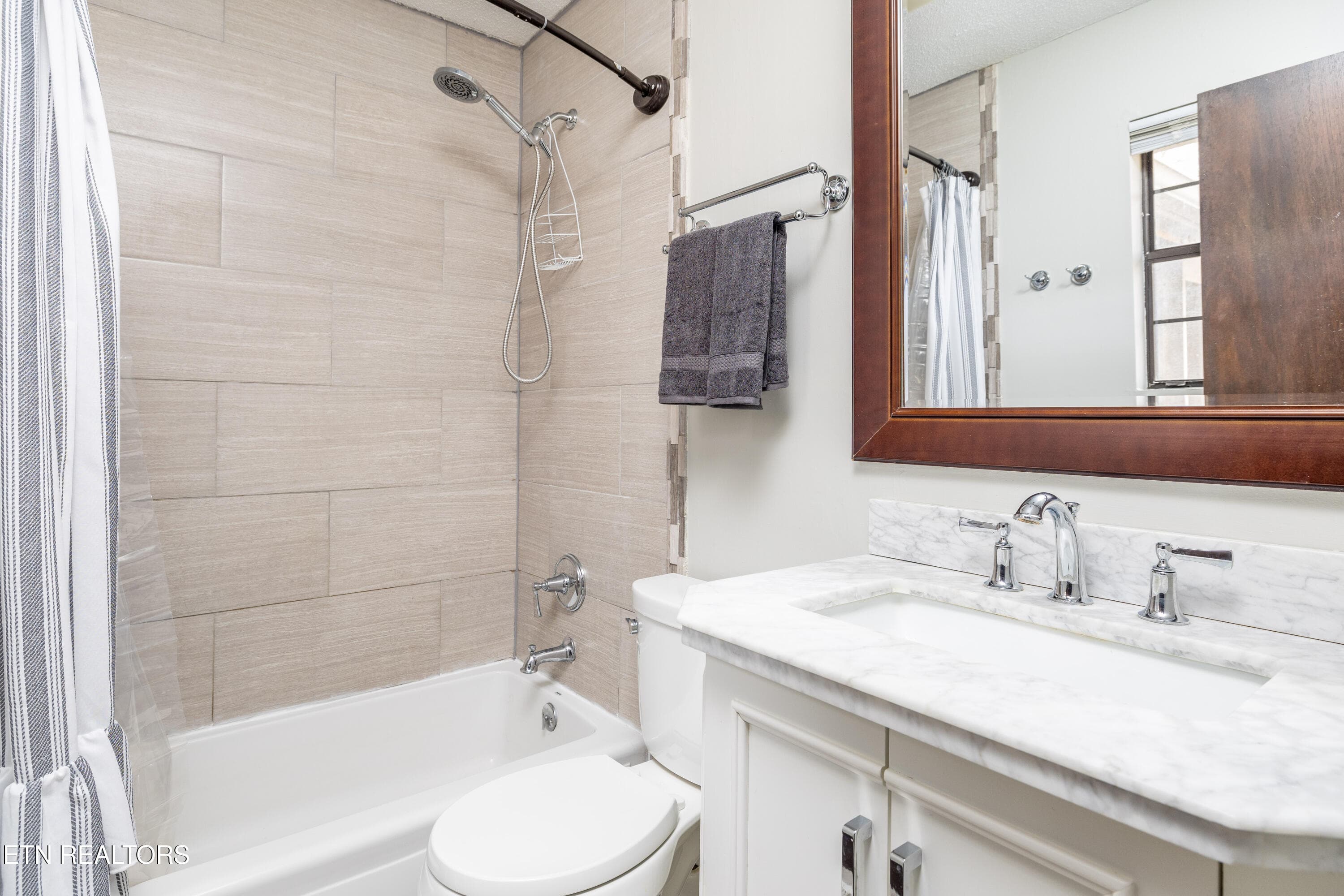 On Suite Bathroom - 147 County Road 576, Englewood, TN 37329