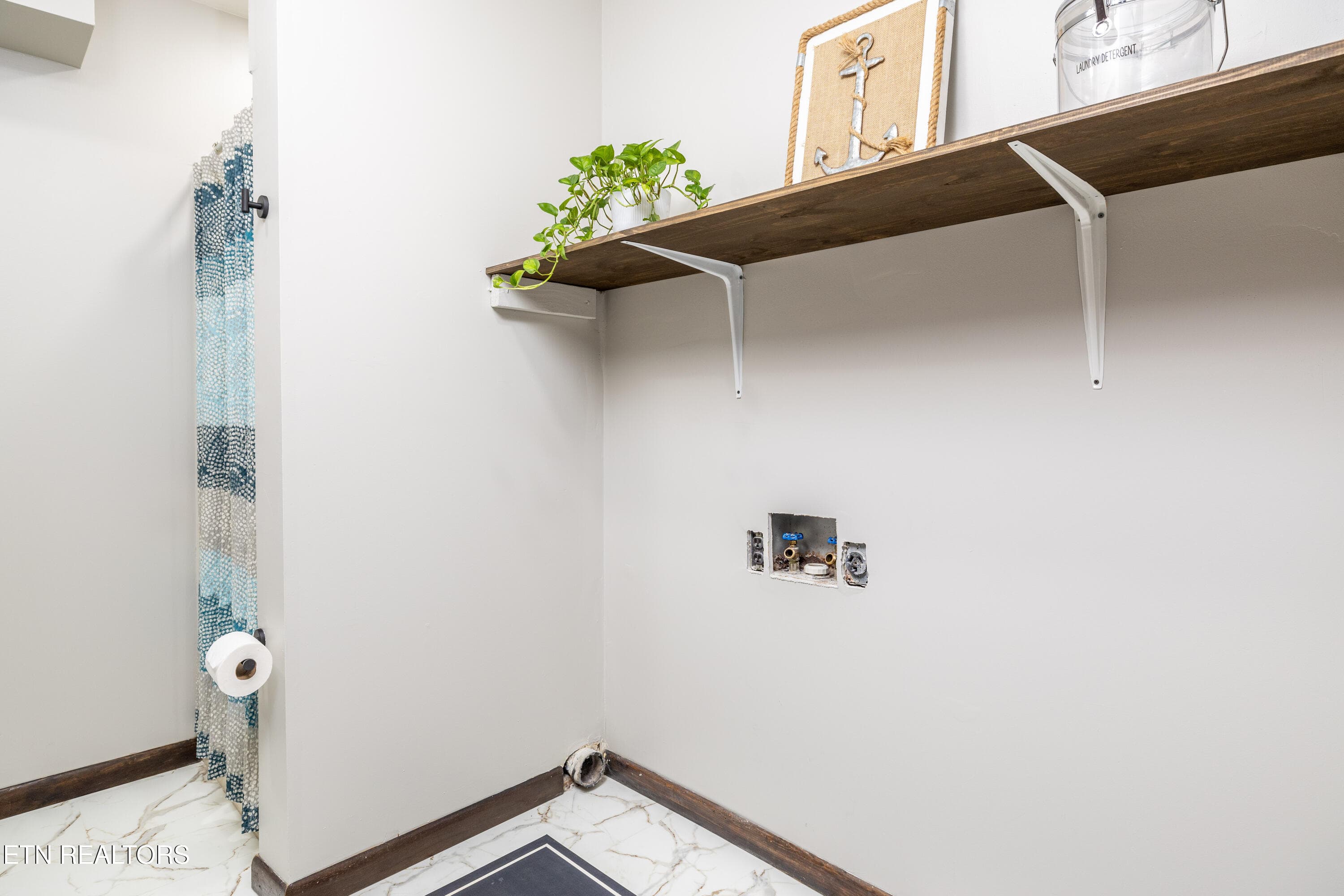 Laundry Room and Bathroom Downstairs - 147 County Road 576, Englewood, TN 37329