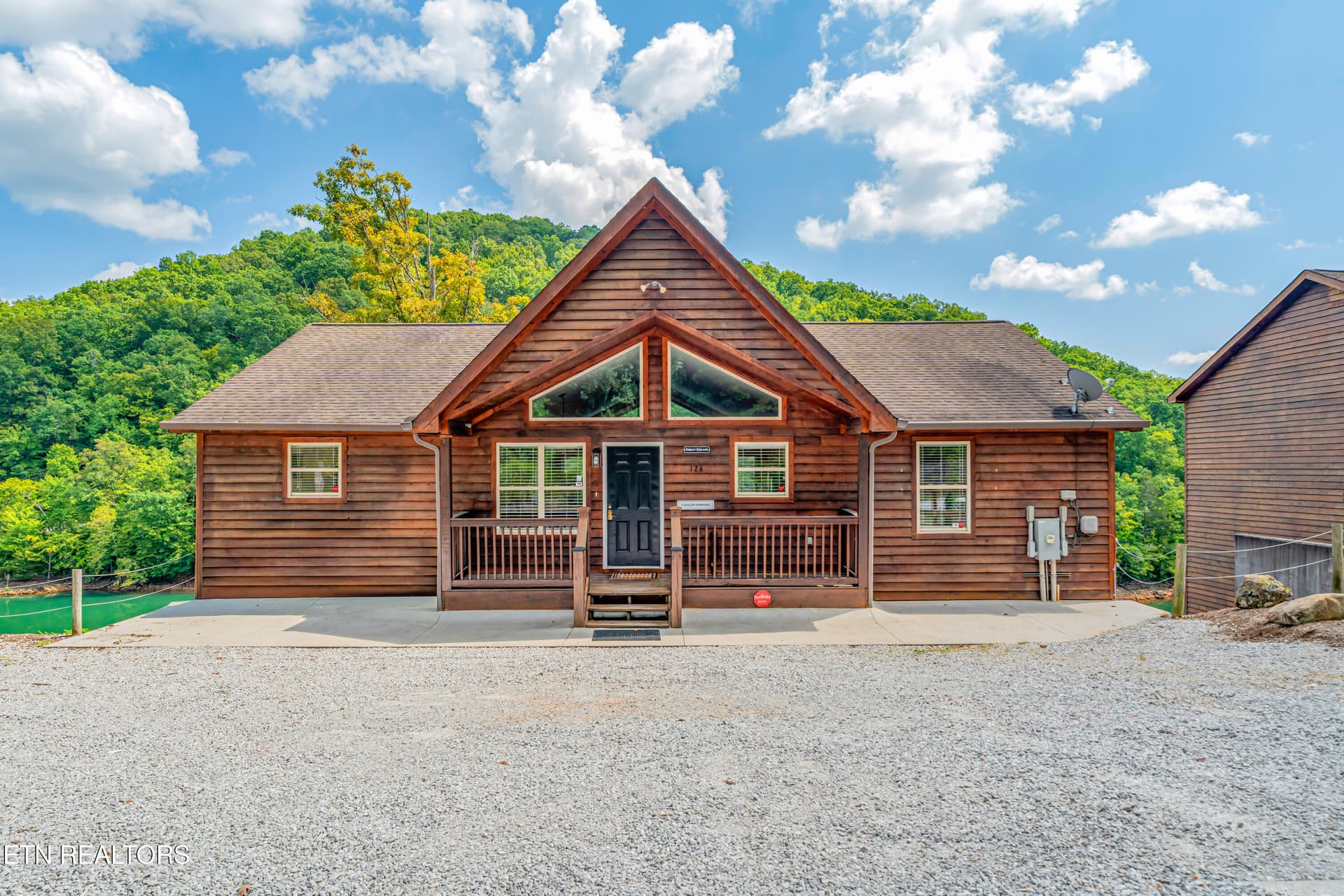 126 Bluewater Lane, LaFollette, TN 37766