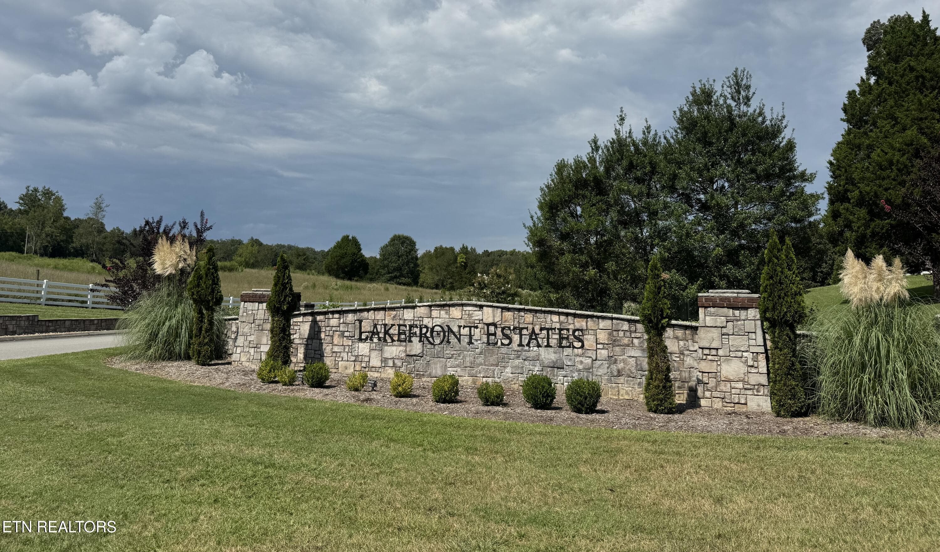 Entrance Kiley Niles Engel & Volkers - 436 Waterfront Way, Spring City, TN 37381