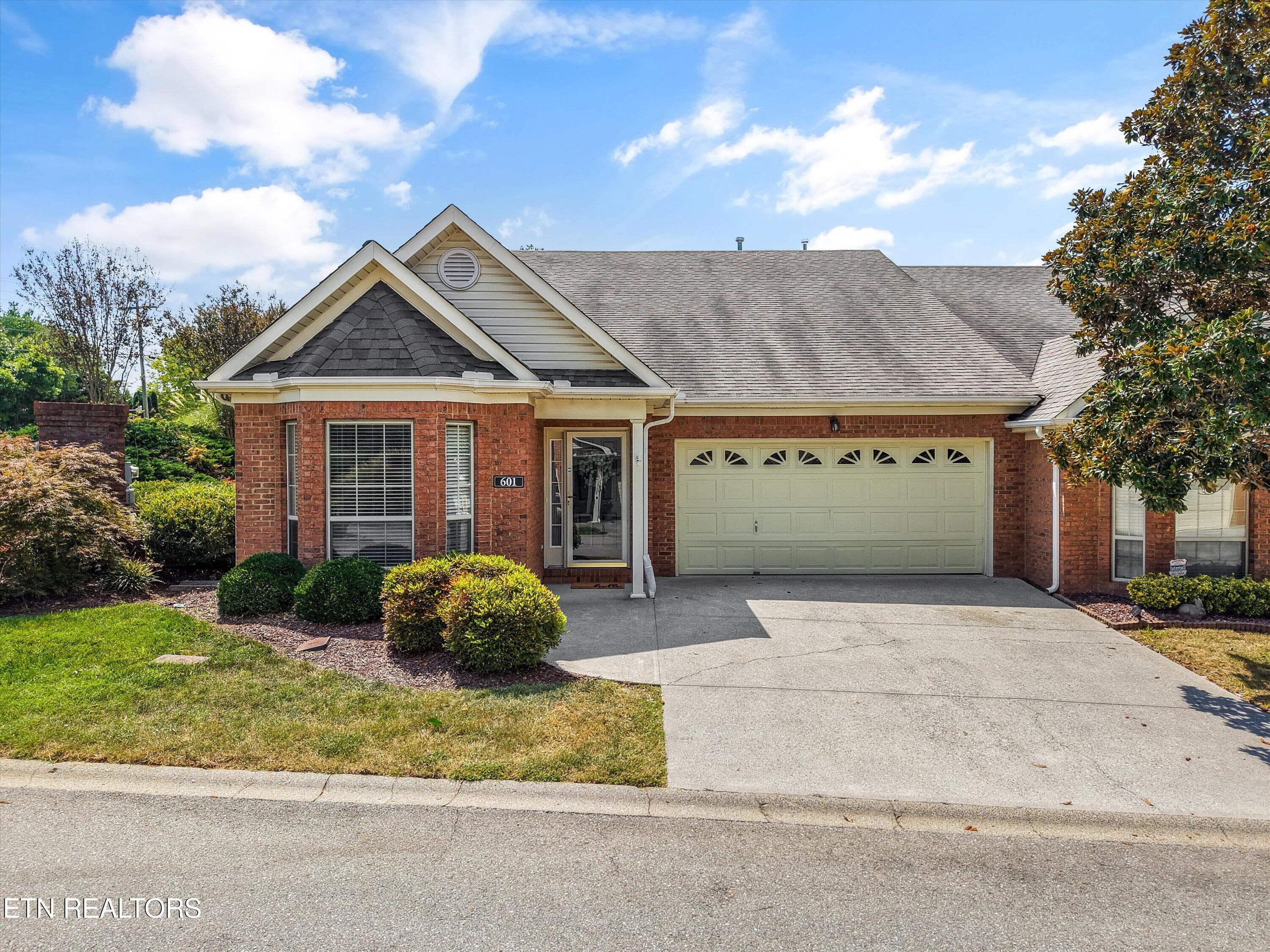 601 Applegate Lane Knoxville, TN 37934 - 601 Applegate Lane, Farragut, TN 37934