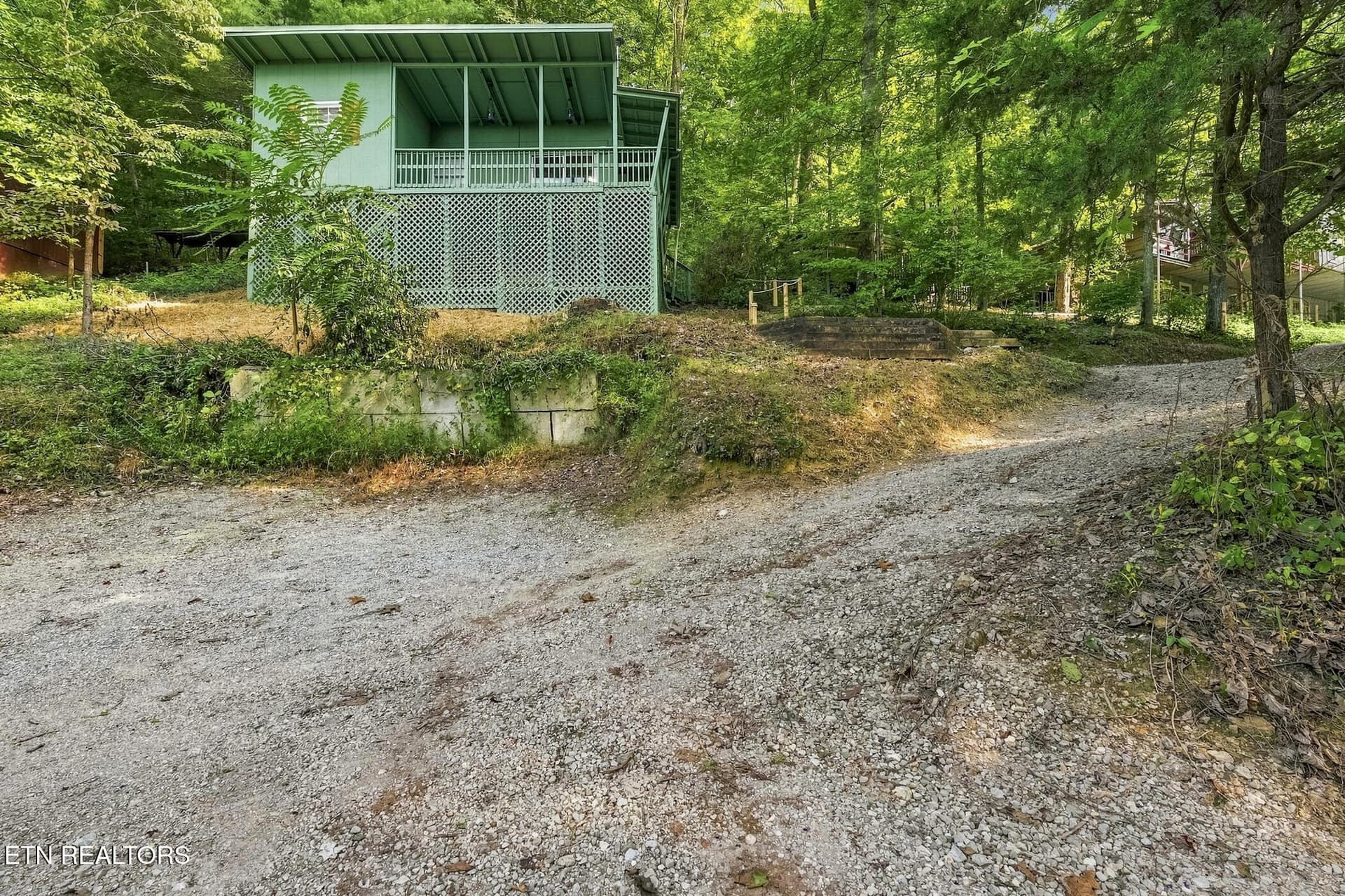 154 White Oak Lane, Caryville, TN 37714