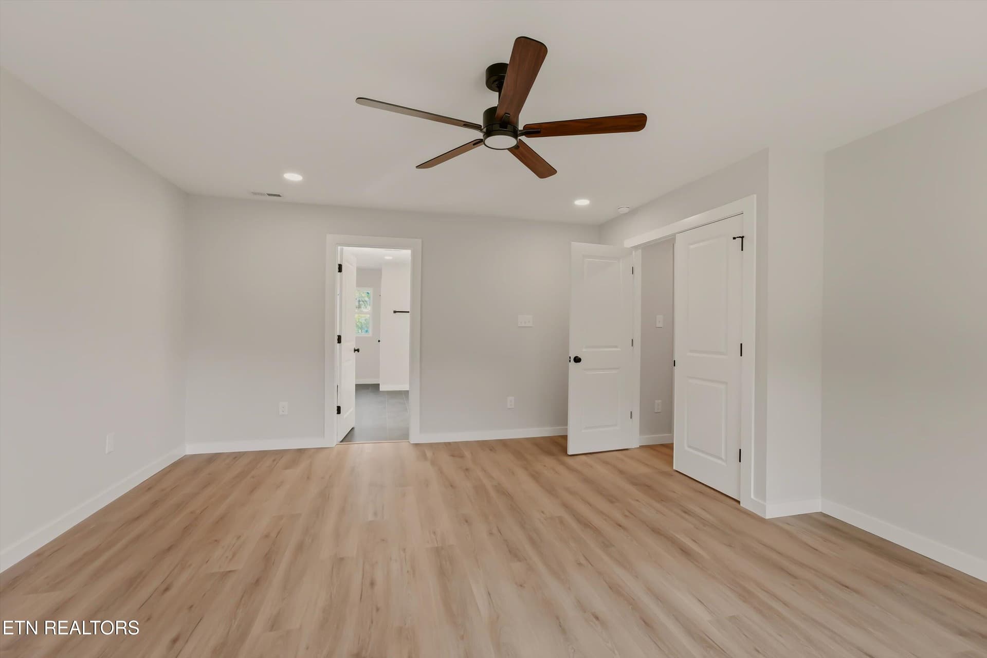 26-FINAL-21 - 1930 Cureton Rd, Knoxville, TN 37931
