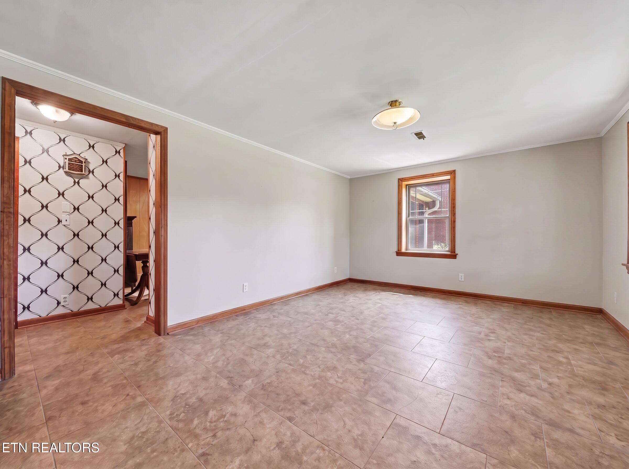 Living room - 134 Hodges Lane, Maryville, TN 37804