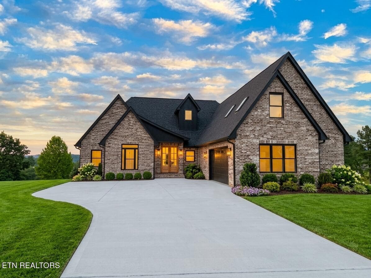 bb frontal - 311 Blueberry Drive, Loudon, TN 37774