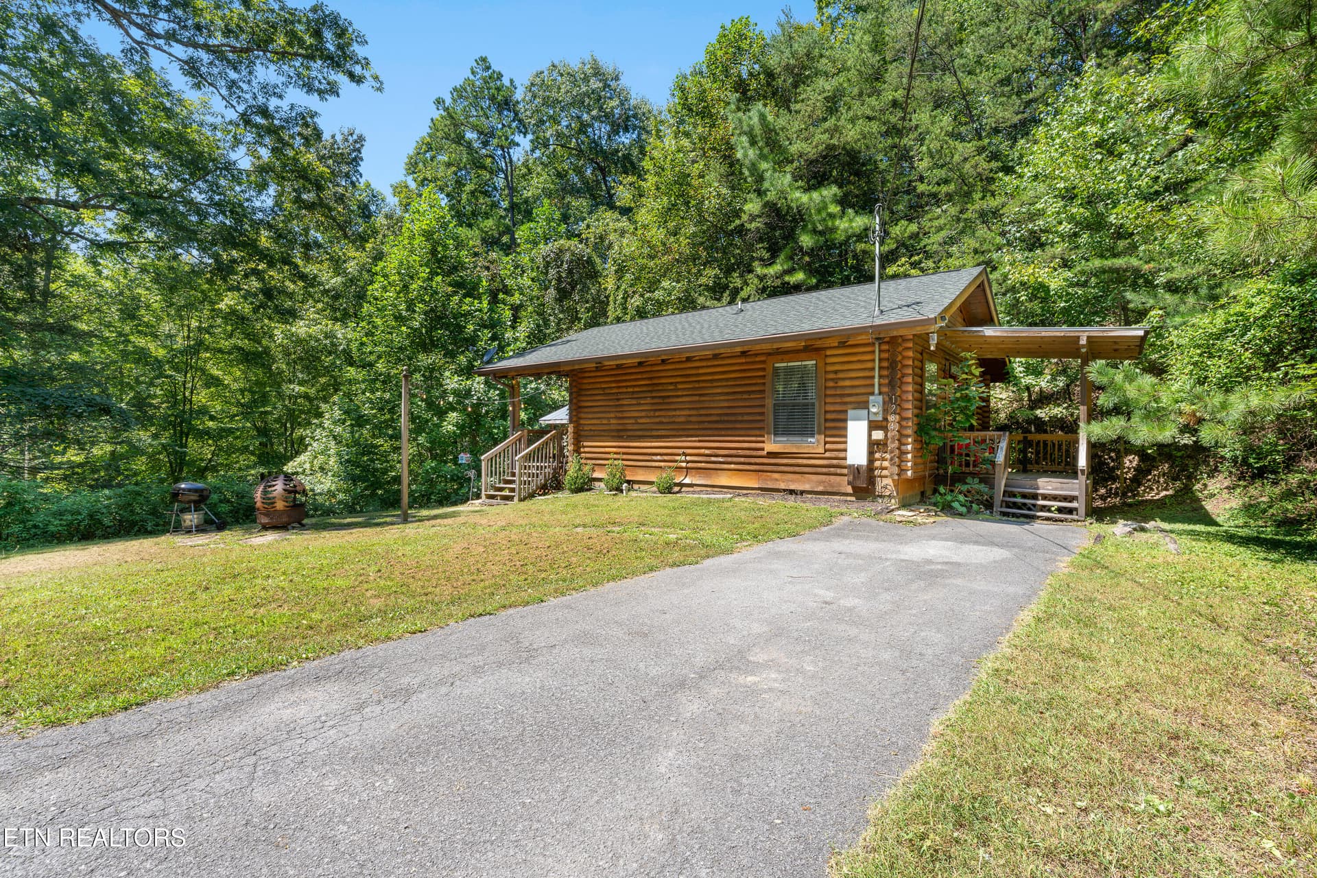 1284 Laurel Lick Rd APT 2, Sevierville, TN 37862