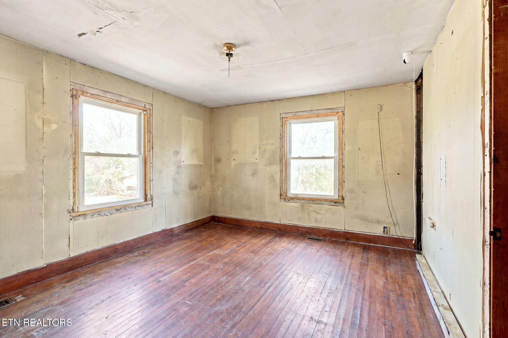 25-web-or-mls-DZ3A0889 - 6420 Sevierville Pike, Knoxville, TN 37920