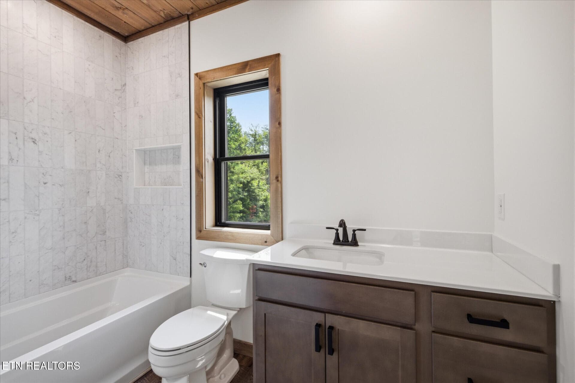 2046SpurlingRd_71037_43 - 2046 Spurling Rd, Sevierville, TN 37862