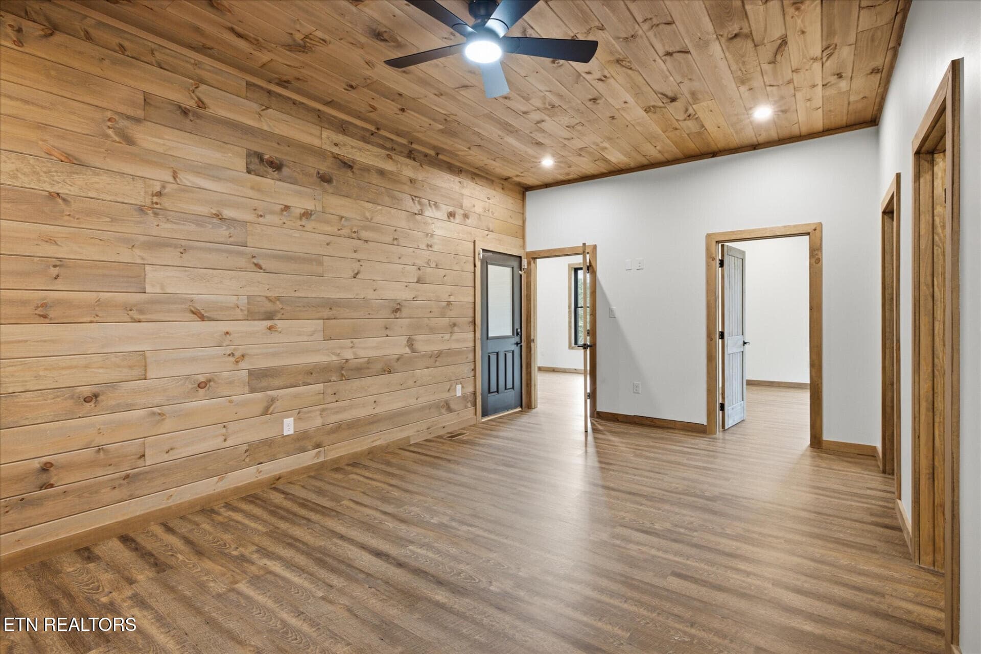 2046SpurlingRd_71037_46 - 2046 Spurling Rd, Sevierville, TN 37862