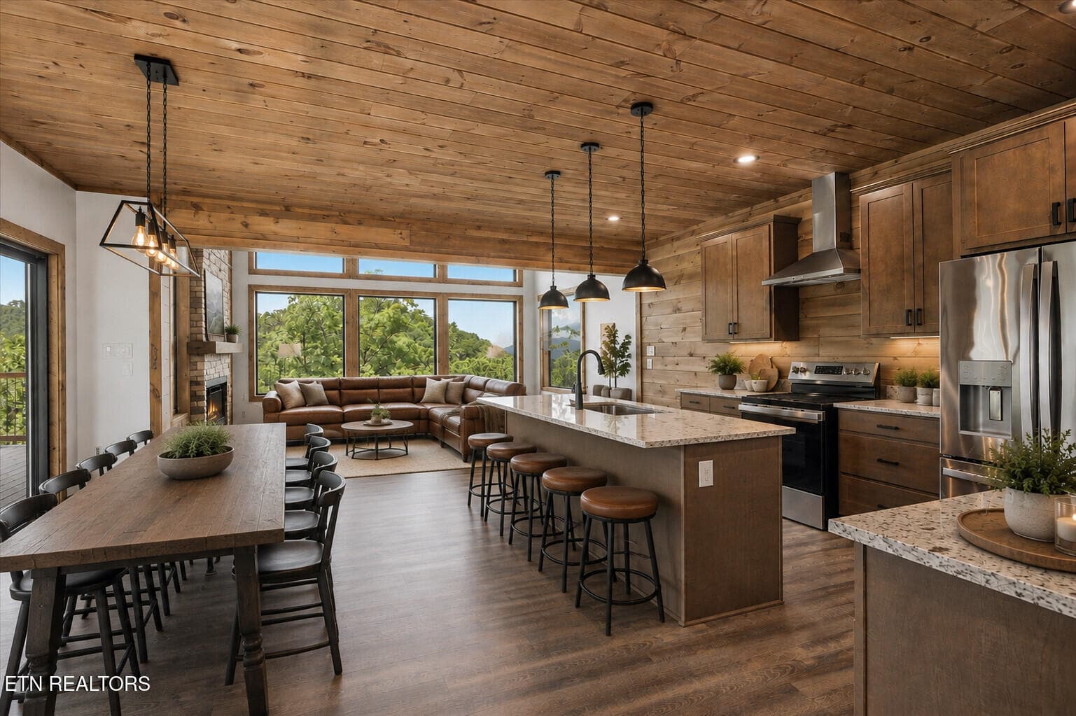 Virtually staged - 2046 Spurling Rd, Sevierville, TN 37862