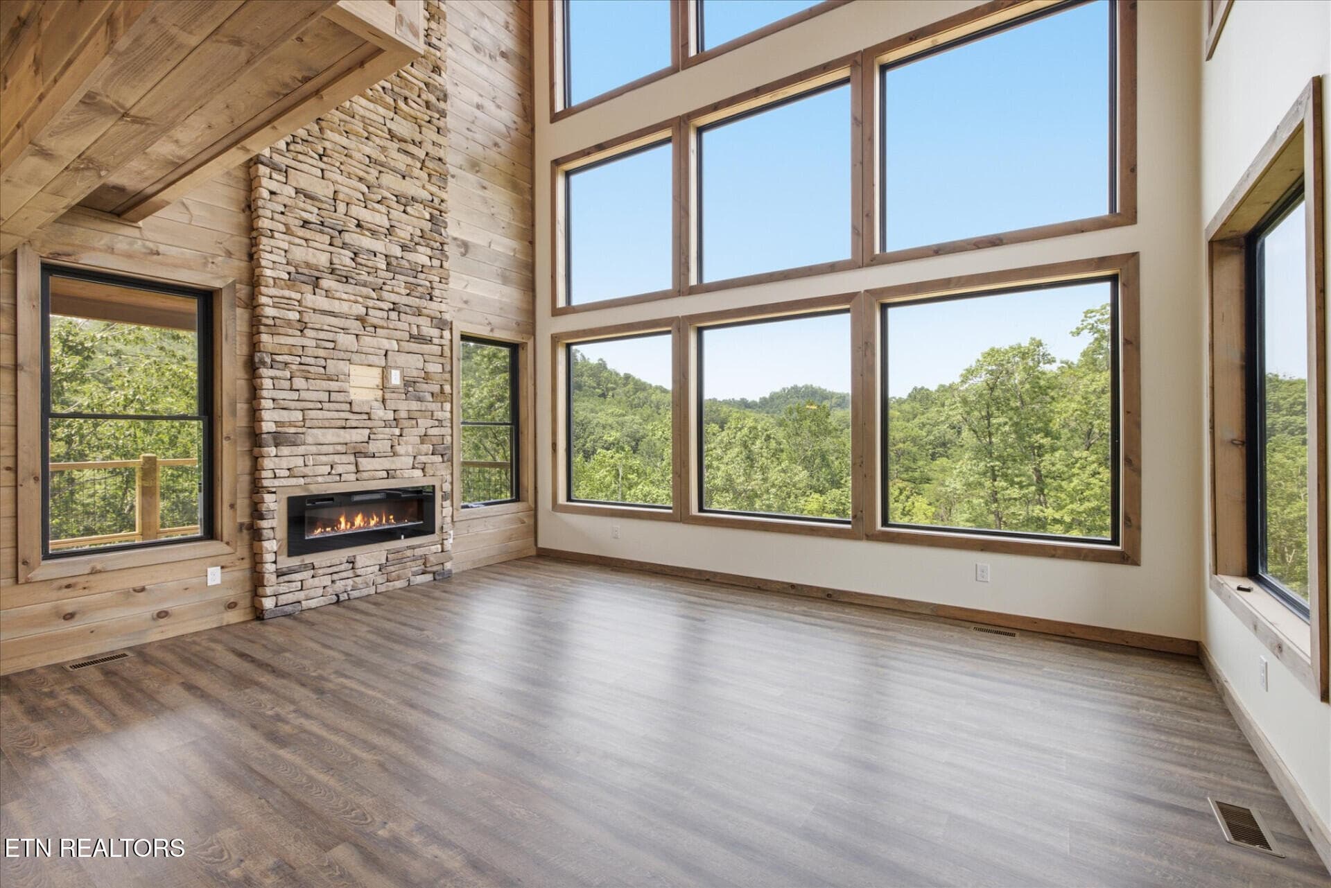 2046SpurlingRd_71037_12 - 2046 Spurling Rd, Sevierville, TN 37862