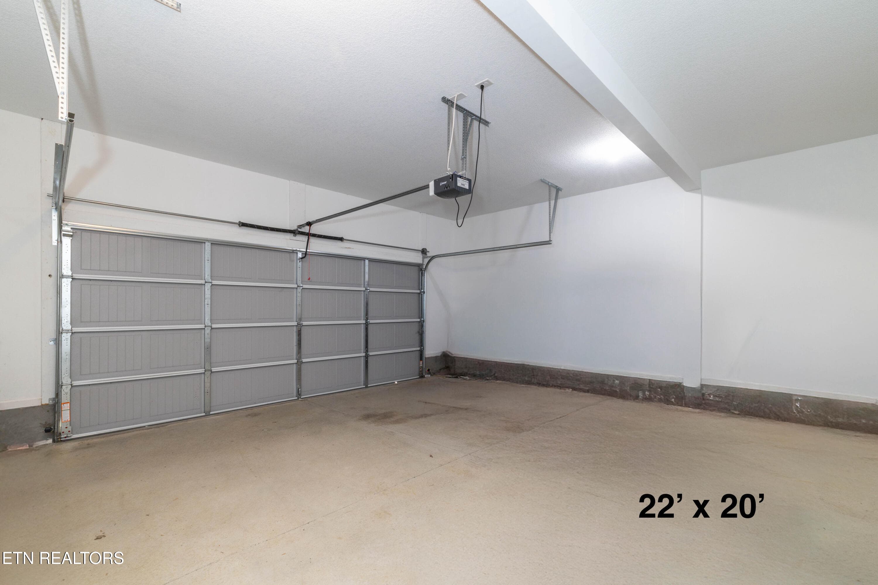Garage - 1111 Snowy Peak Lane, Knoxville, TN 37922, Knoxville