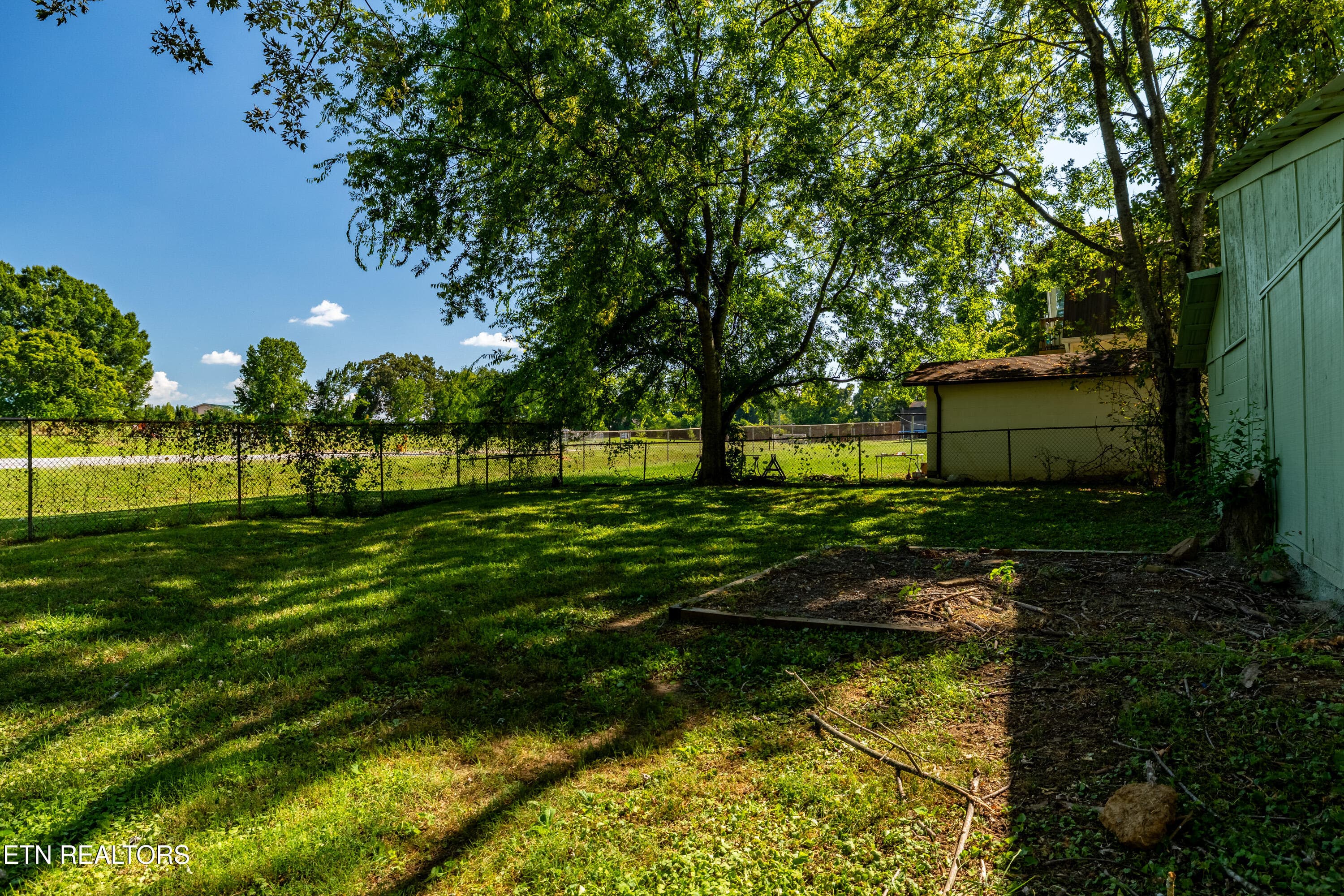 408AmerineRd-4 - 408 Amerine Rd, Maryville, TN 37804