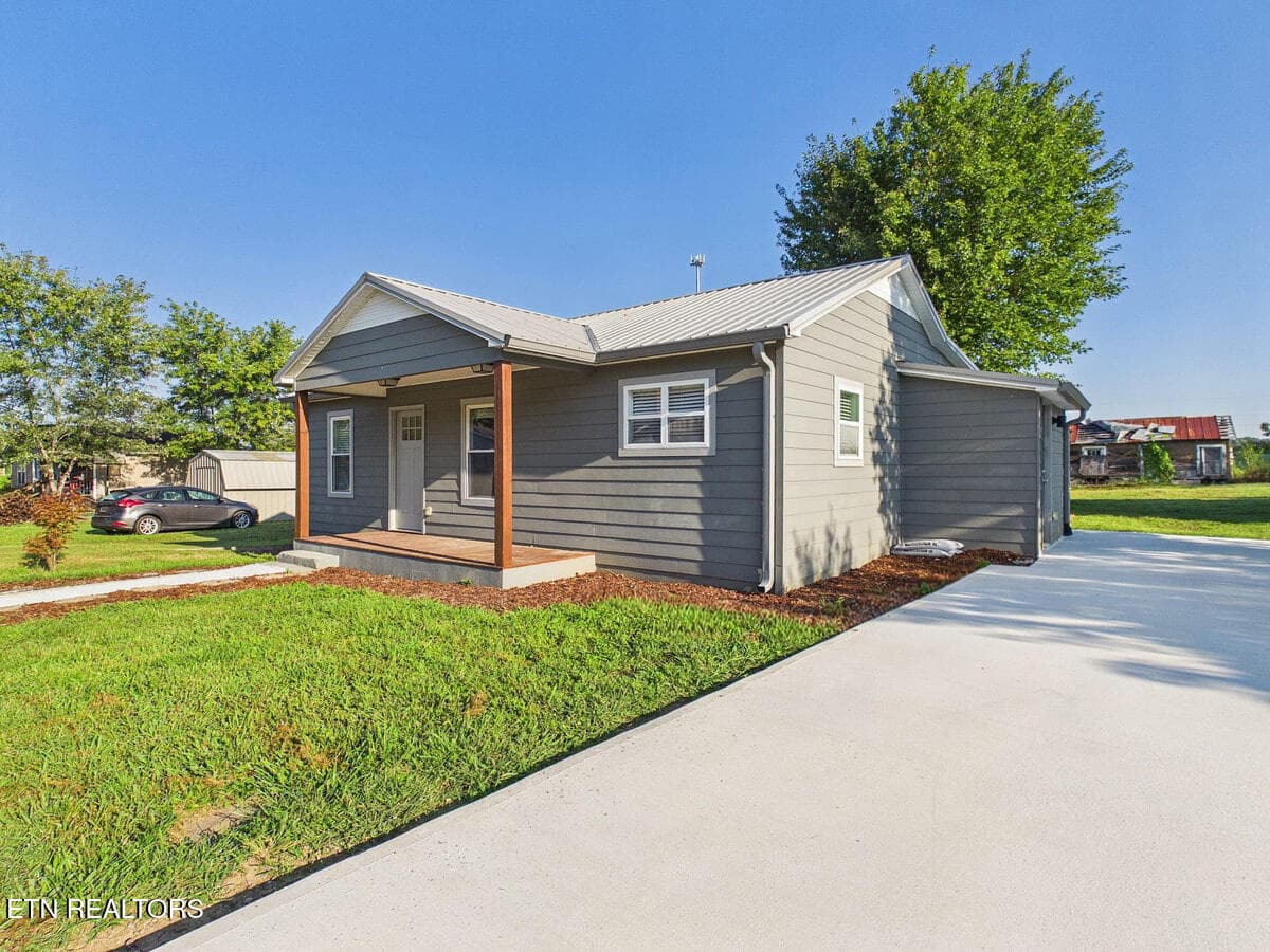 New Driveway - 23 E Martin St, Englewood, TN 37329
