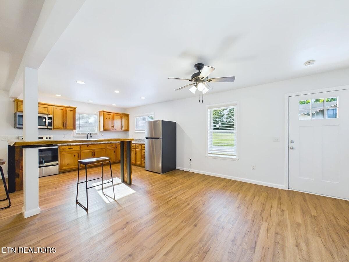 Dining Room Kitchen - 23 E Martin St, Englewood, TN 37329