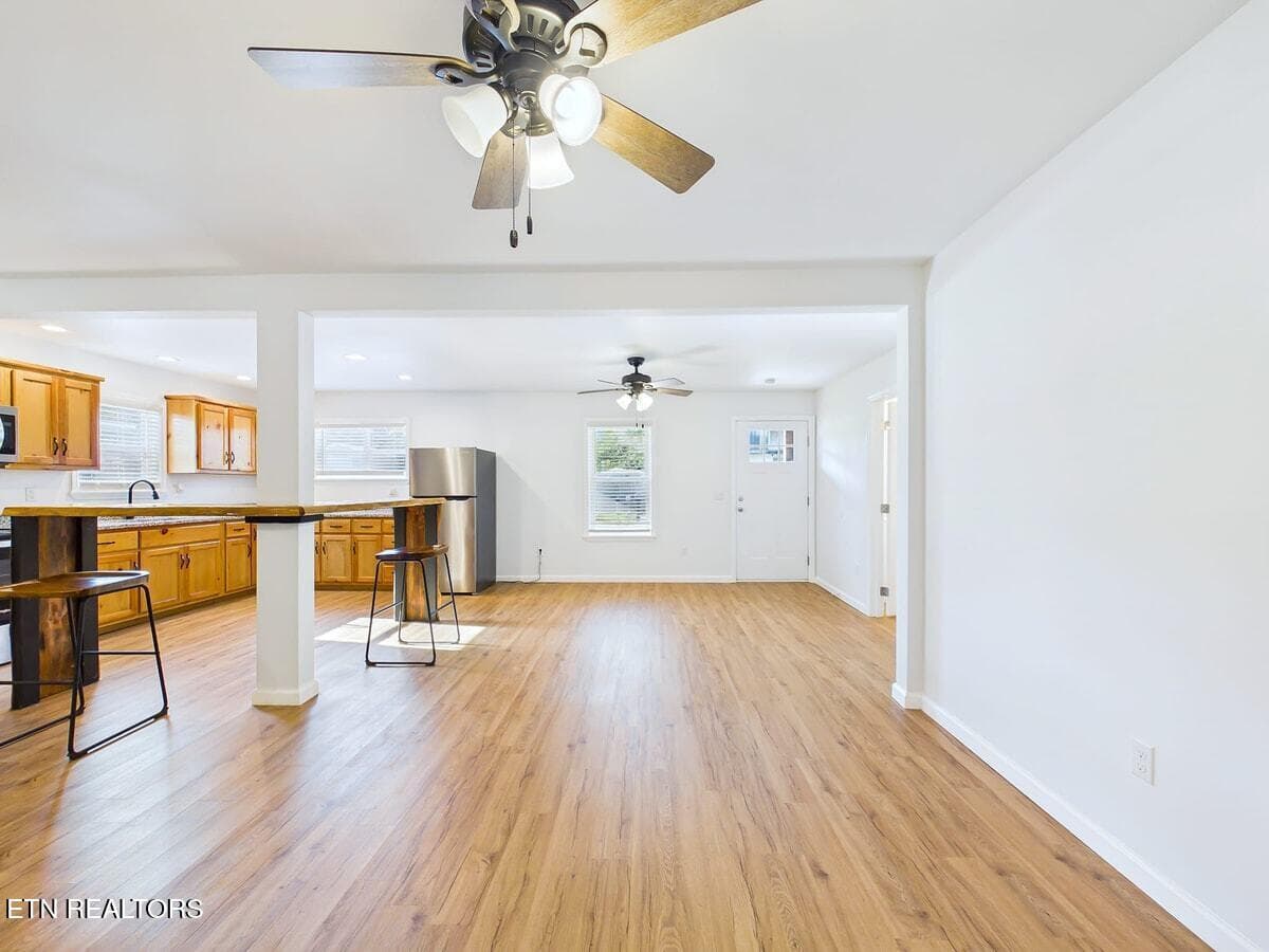 Living Room Kitchen - 23 E Martin St, Englewood, TN 37329