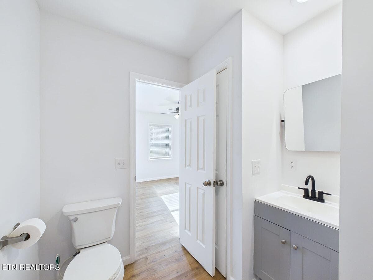 Master Bath - 23 E Martin St, Englewood, TN 37329