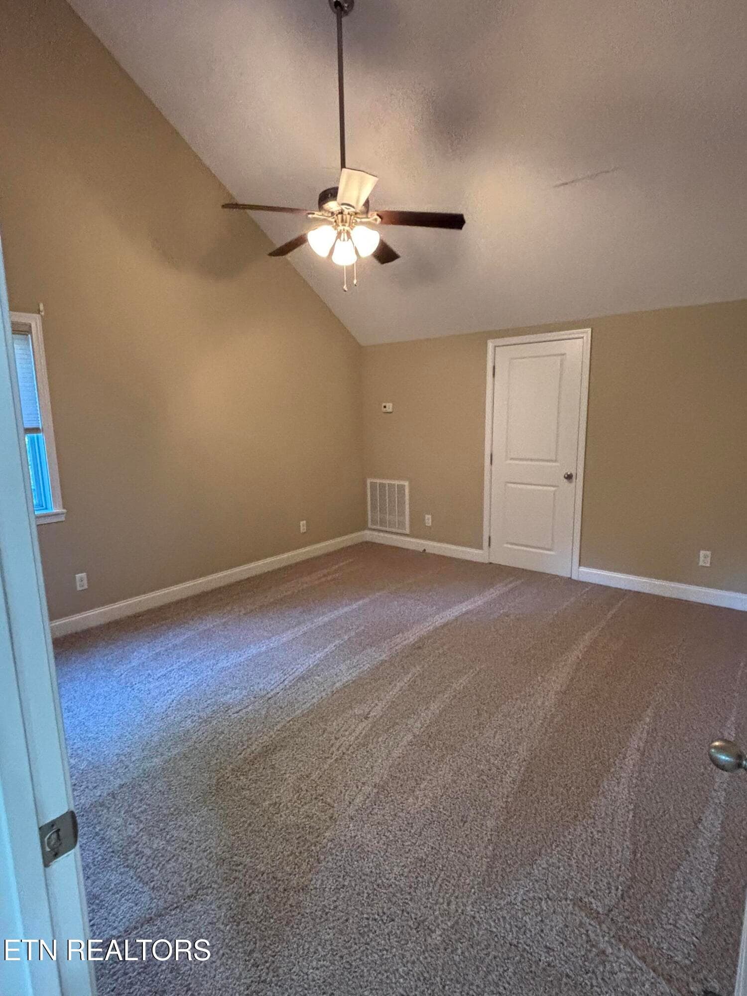 IMG_3419 - 346 Red Oak Drive, Oneida, TN 37841