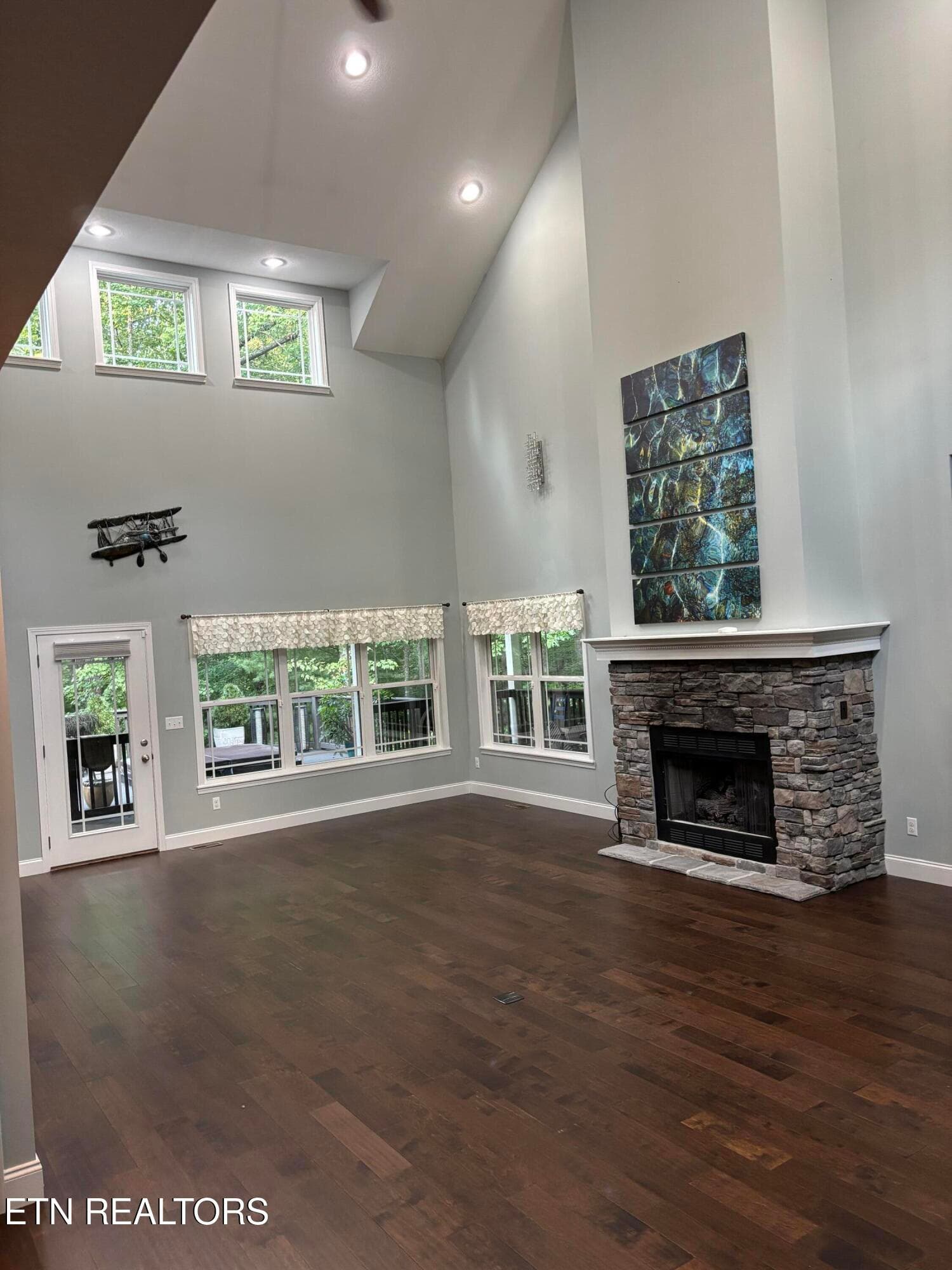 IMG_3405 - 346 Red Oak Drive, Oneida, TN 37841