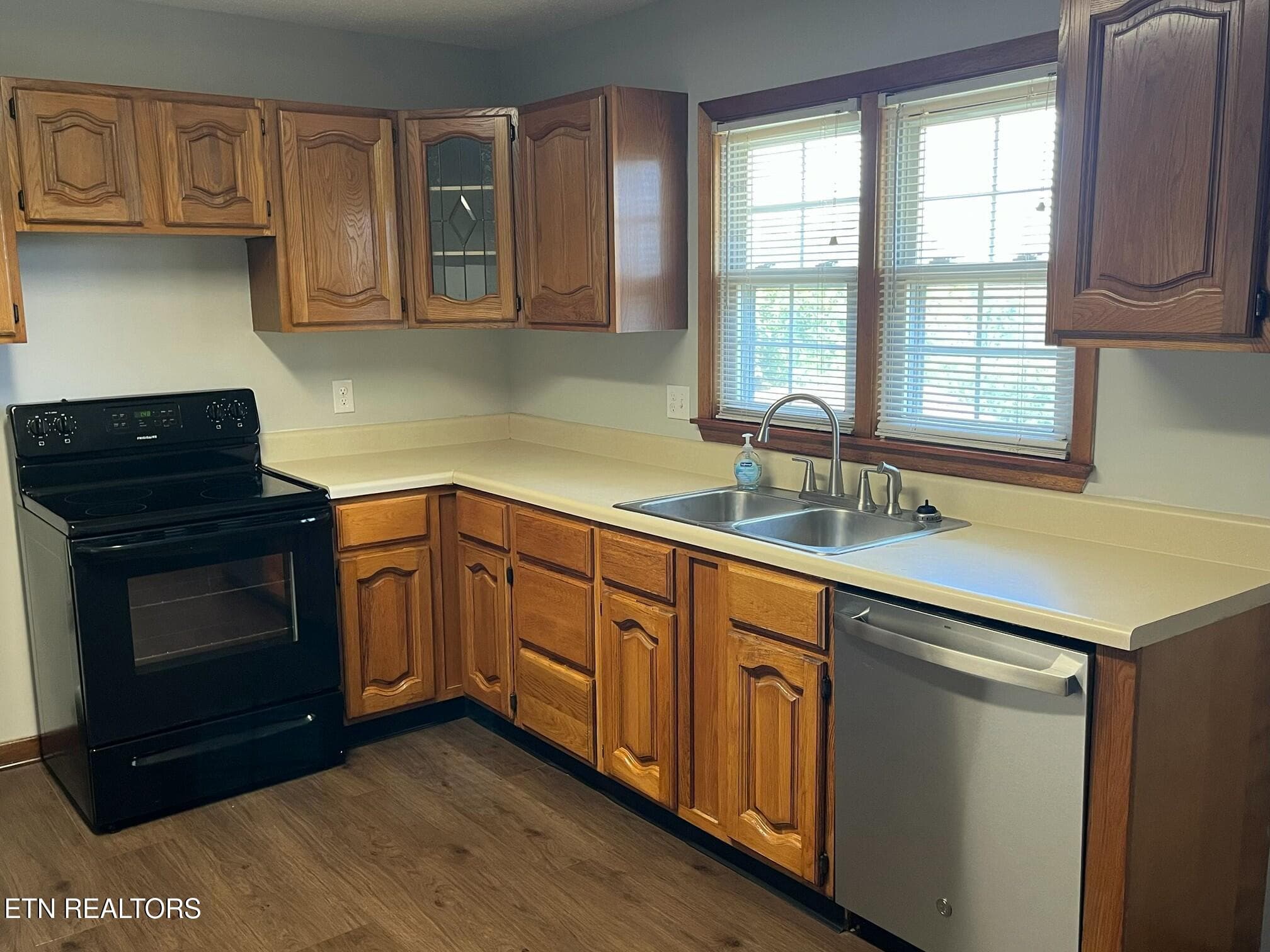 IMG_9060 - 1024 Farragut Ave, Knoxville, TN 37917