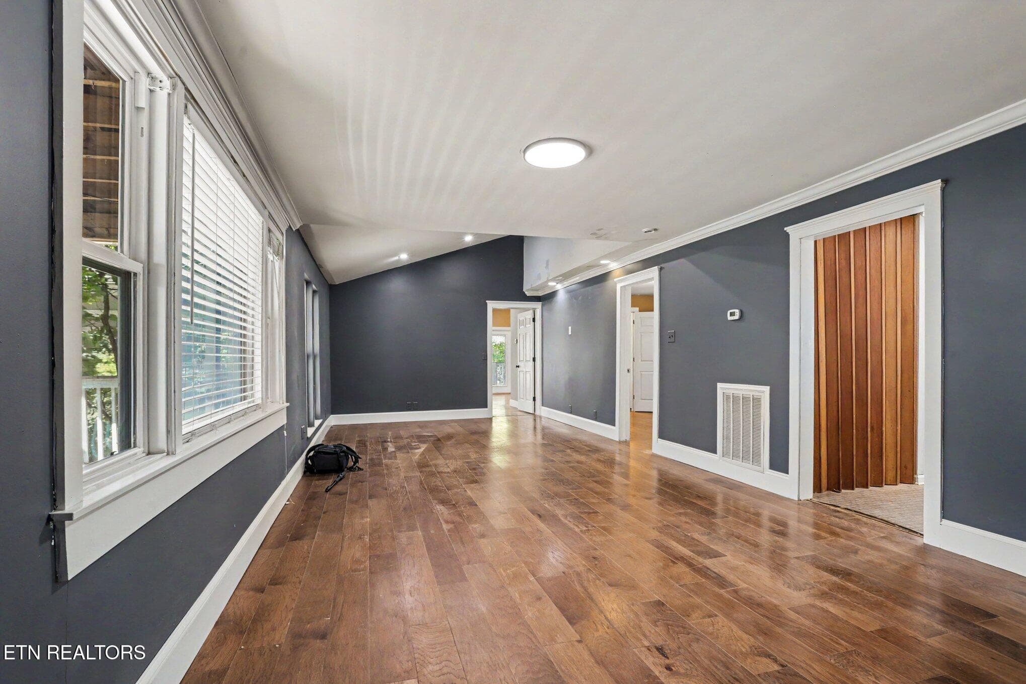 006_file_2634 - 5603 S Briscoe Circle, Knoxville, TN 37912, Knoxville