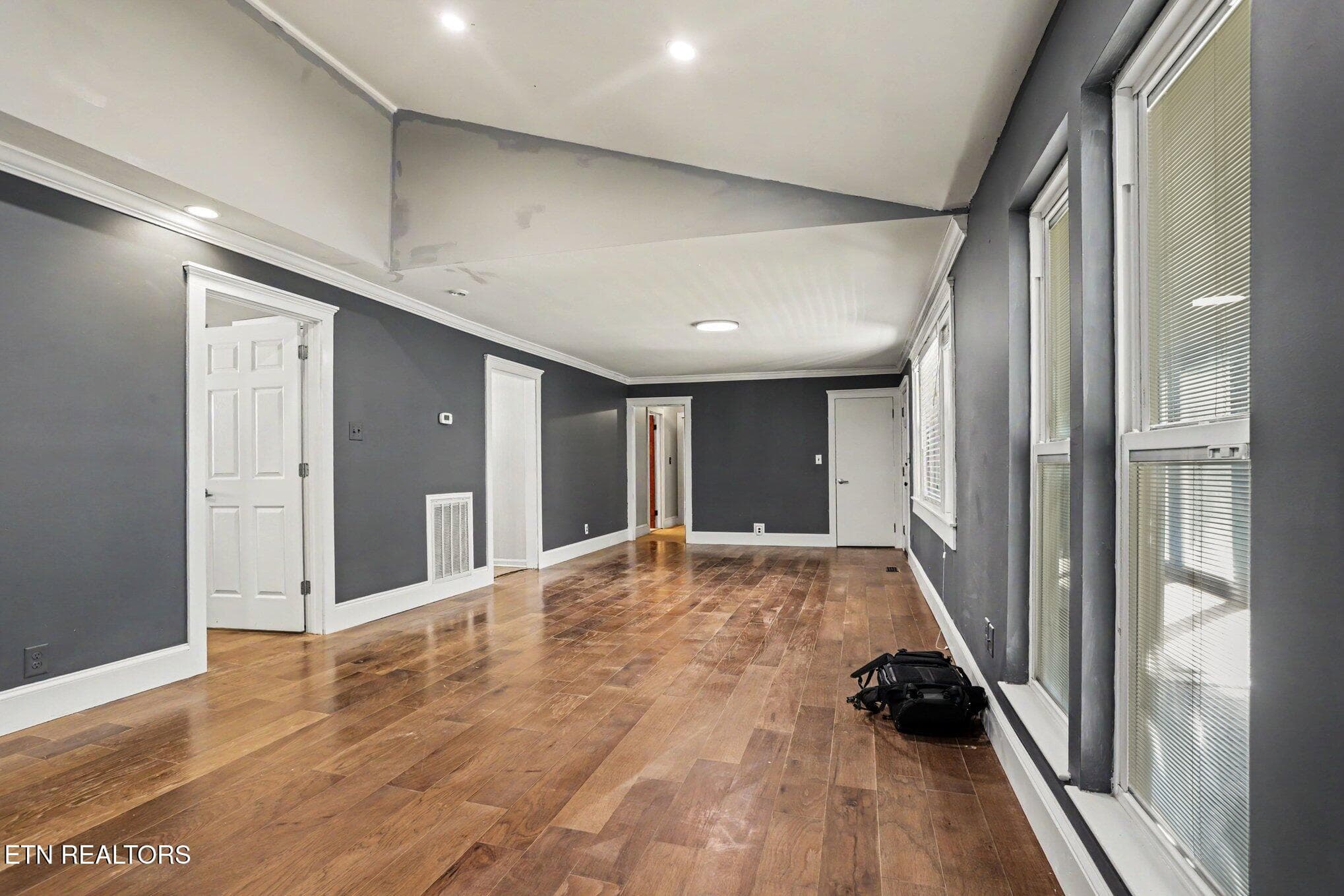 008_file_4831 - 5603 S Briscoe Circle, Knoxville, TN 37912, Knoxville