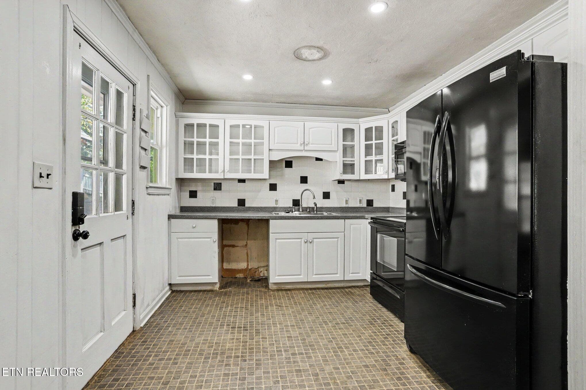 020_file_7070 - 5603 S Briscoe Circle, Knoxville, TN 37912, Knoxville