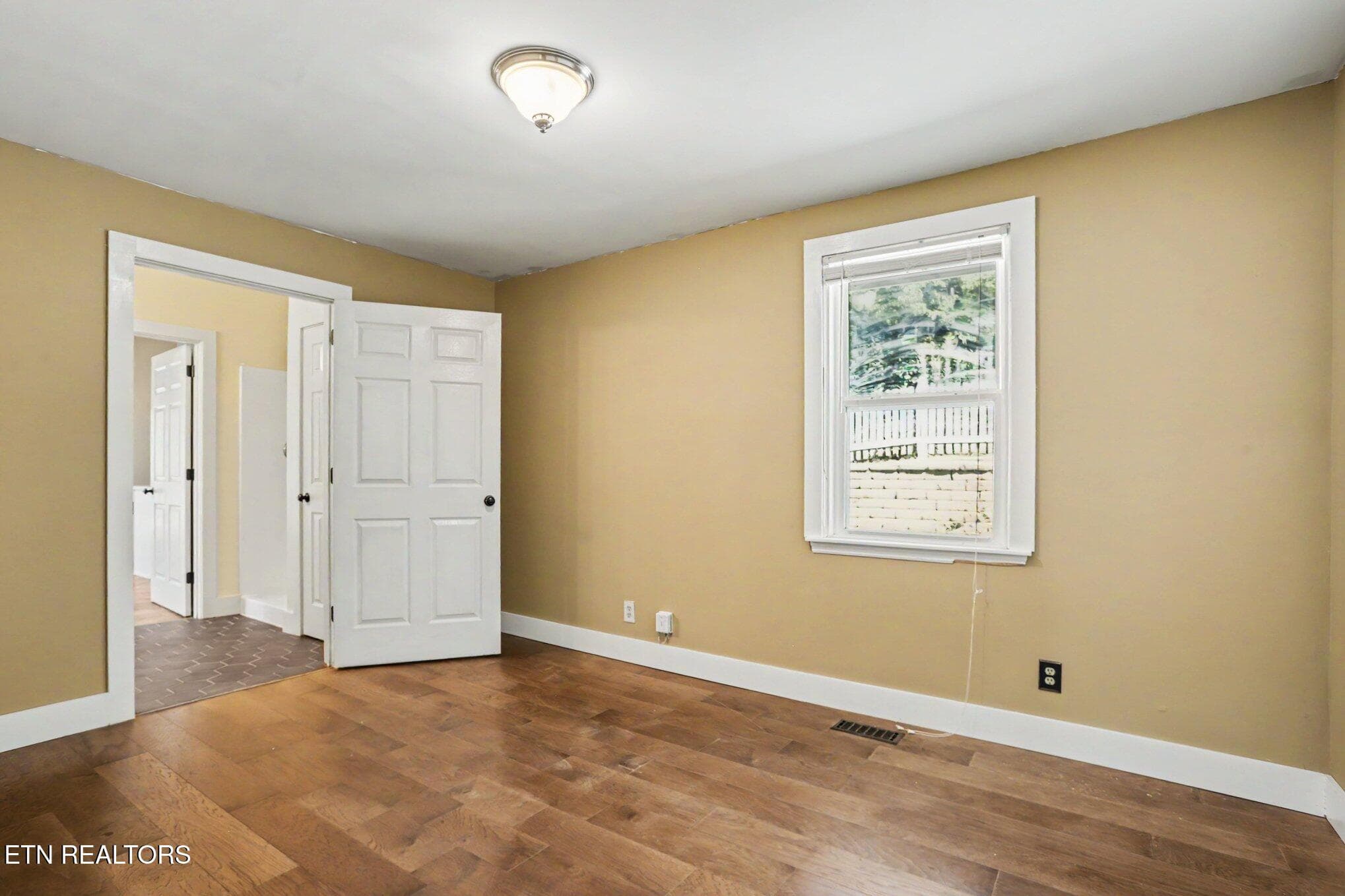 024_file_4785 - 5603 S Briscoe Circle, Knoxville, TN 37912, Knoxville