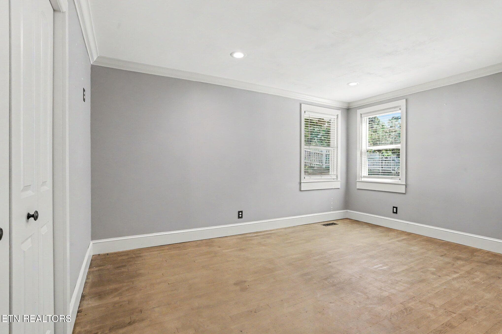 027_file_2229 - 5603 S Briscoe Circle, Knoxville, TN 37912, Knoxville