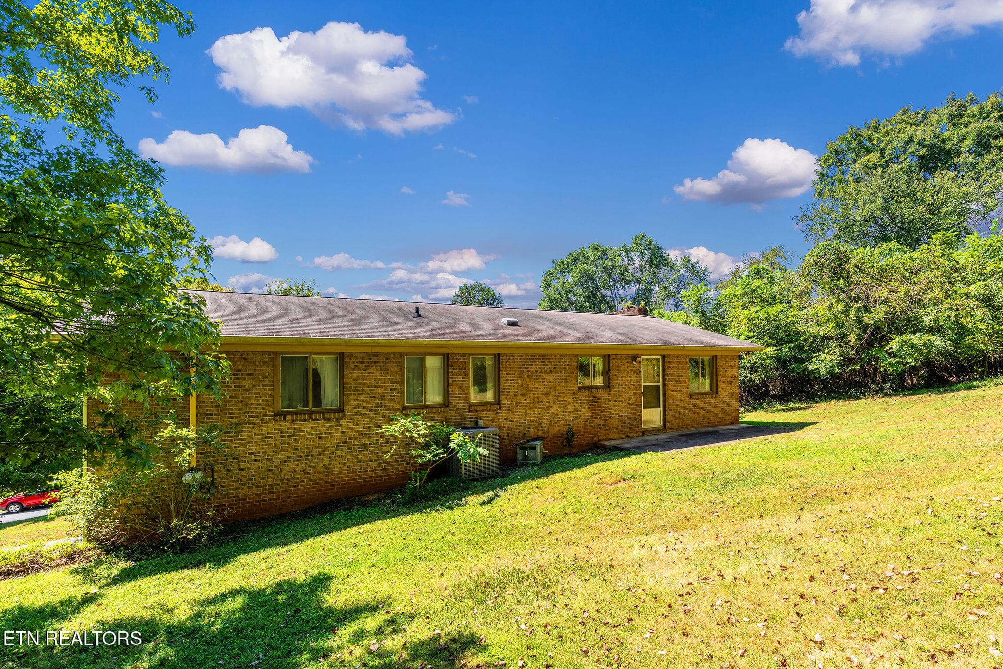 Rear view - 220 Brookfield Drive, Kingsport, TN 37663, Kingsport