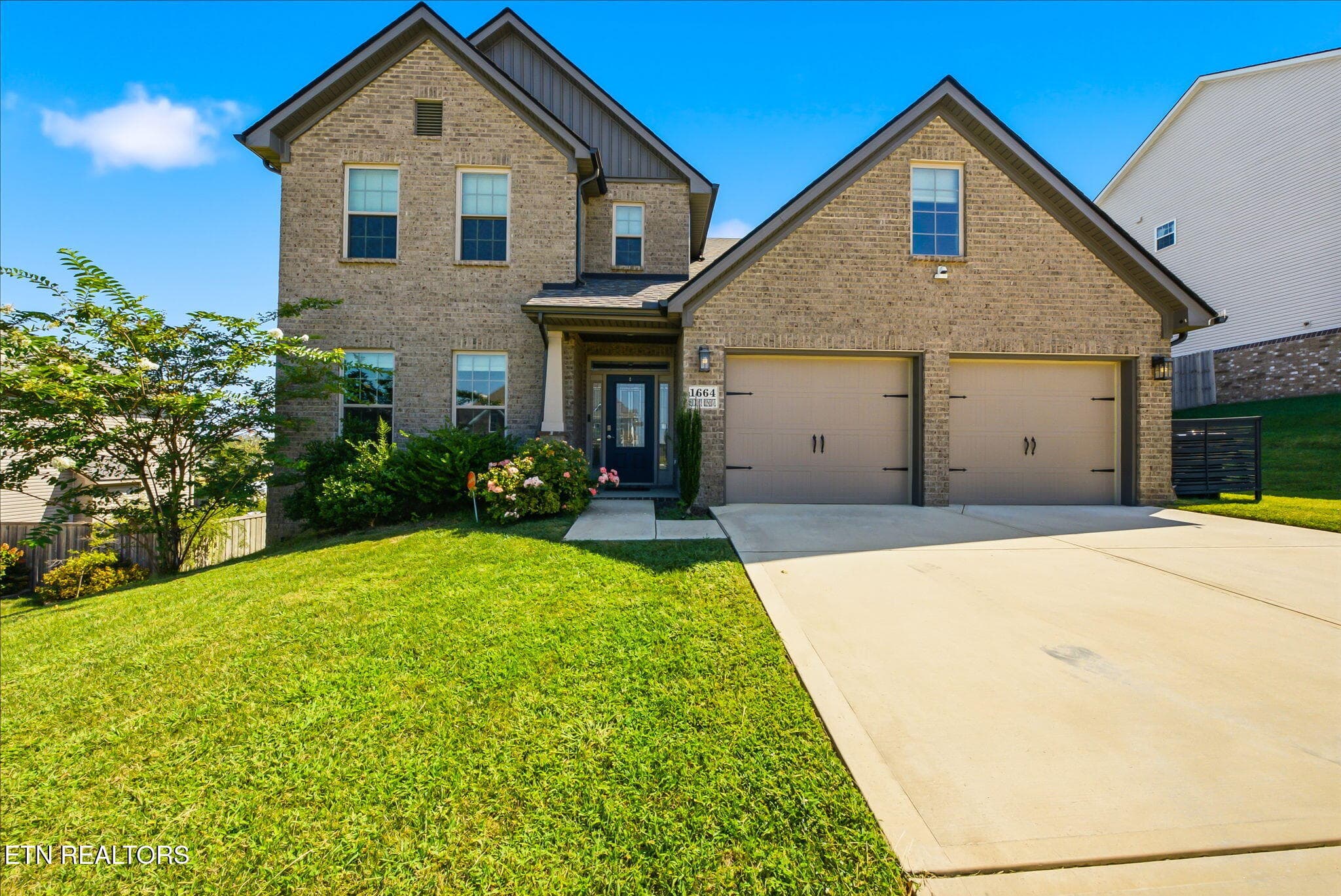 1664 Hickory Reserve Rd, Knoxville, TN 37932