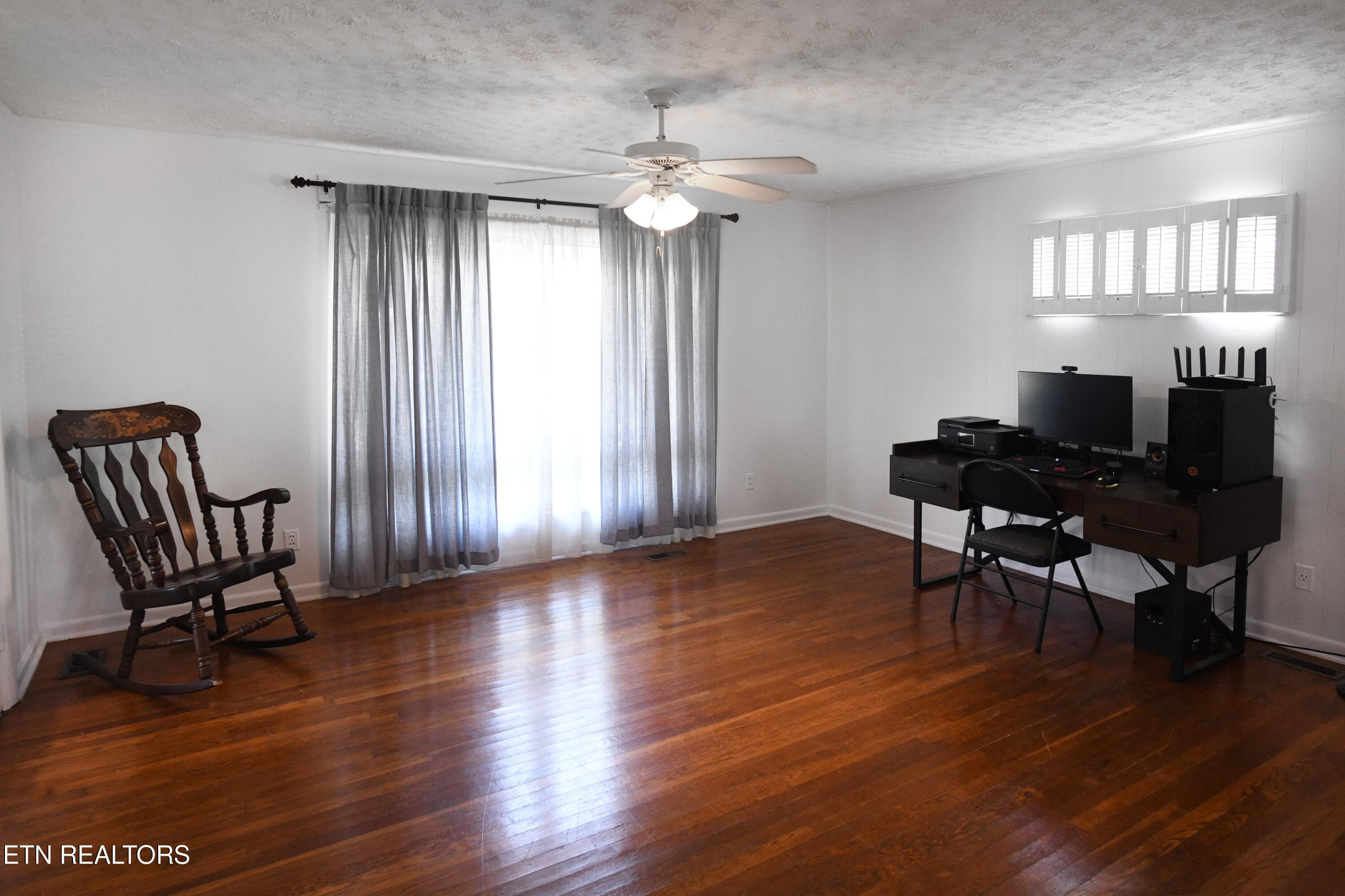 Dining Room Area - 600 Glenoaks Drive, Knoxville, TN 37912, Knoxville
