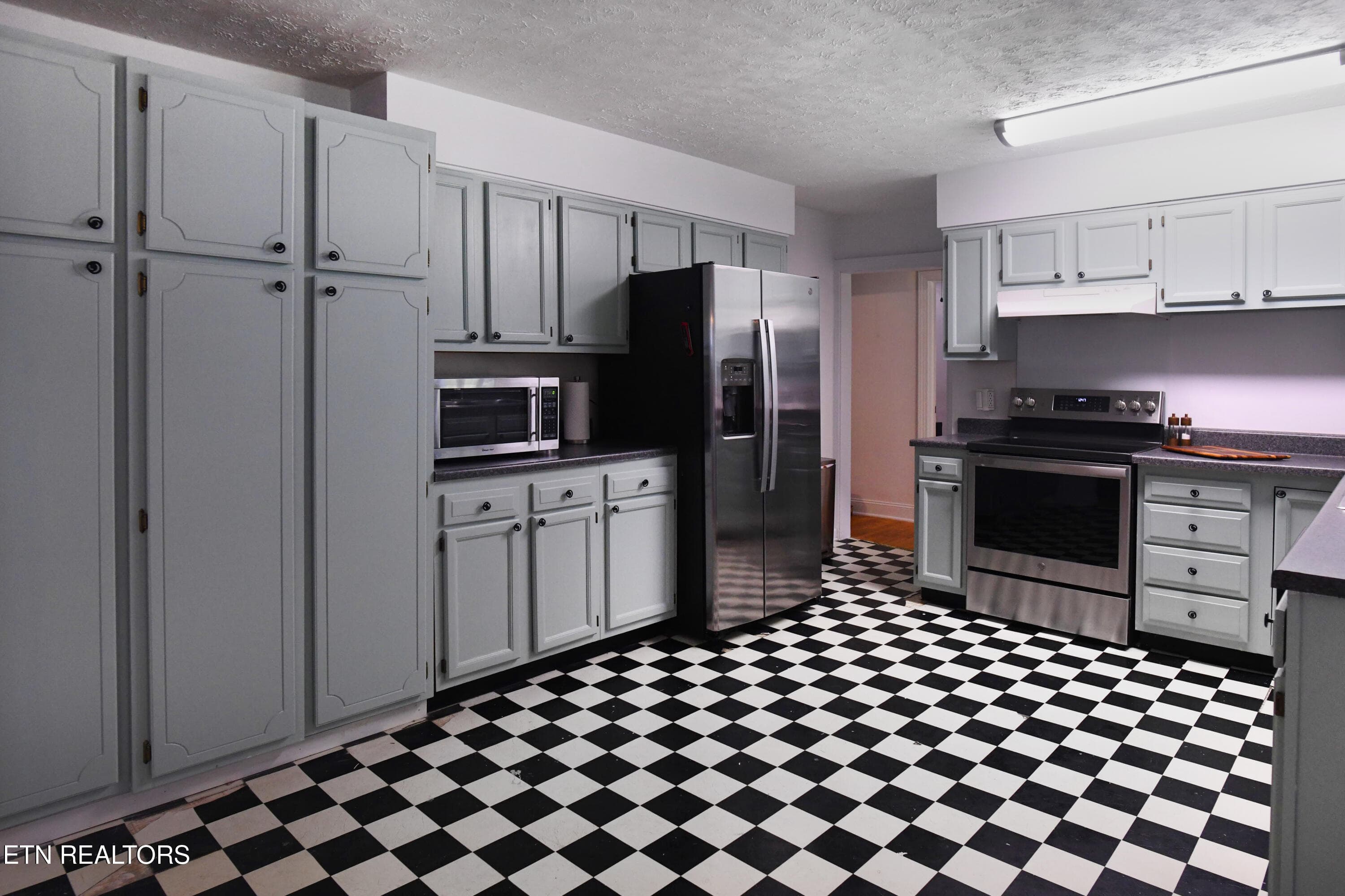 Kitchen - 600 Glenoaks Drive, Knoxville, TN 37912, Knoxville