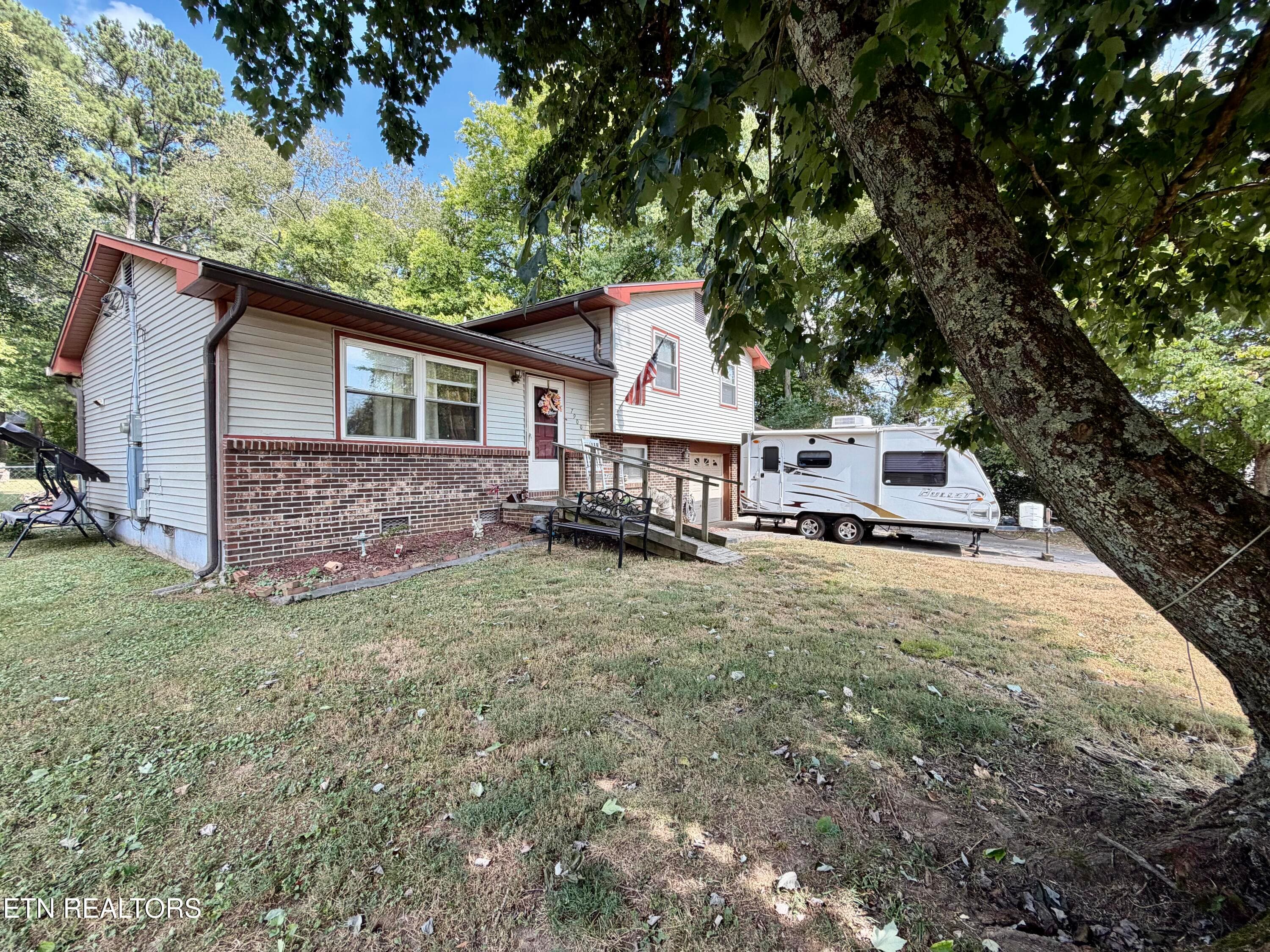 IMG_0072 2 - 7900 Quail Run Rd, Knoxville, TN 37938