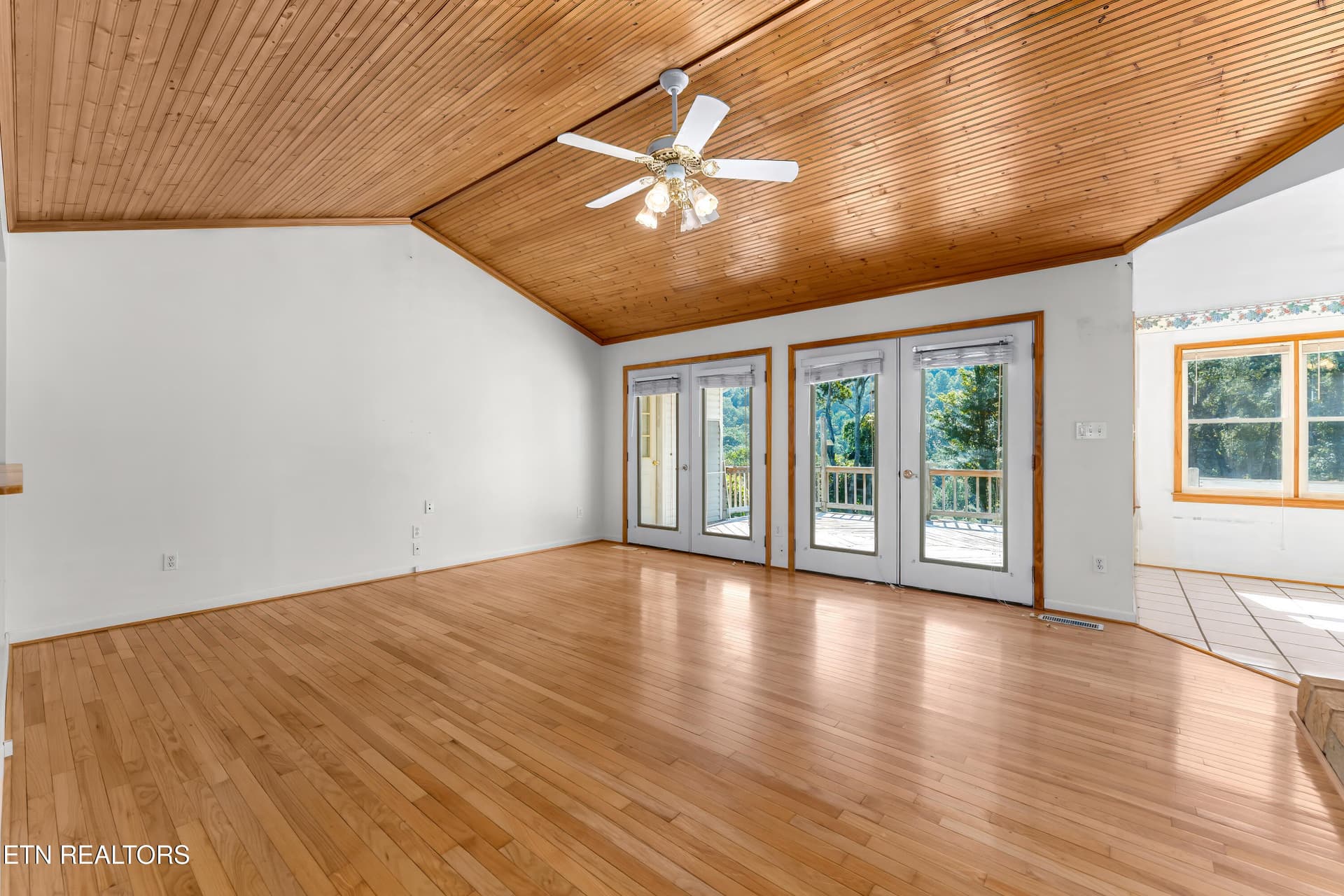 Photo 10 - 152 Andrews Lane, Caryville, TN 37714
