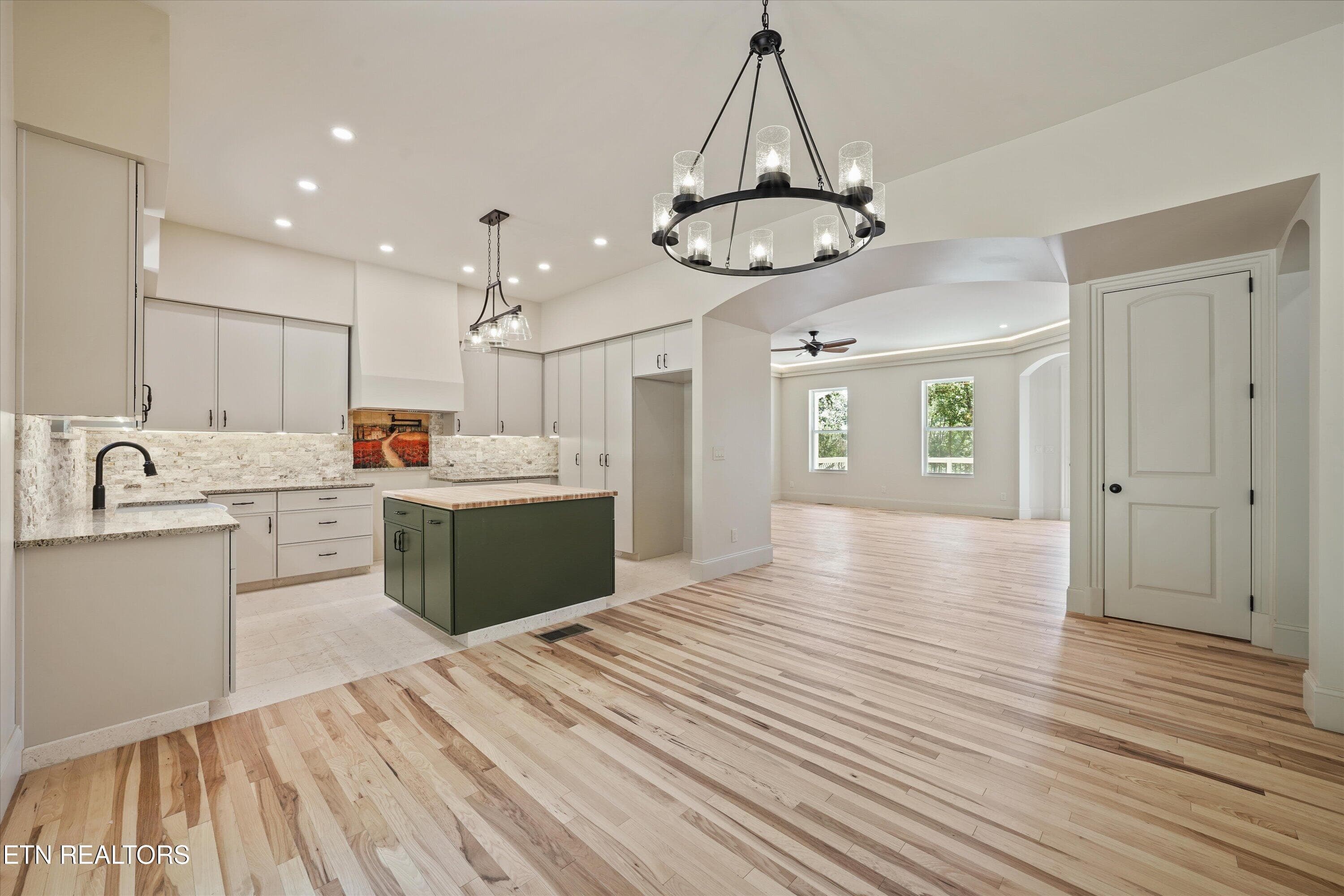 16-4717 Colonial Harbor Drive 32 - 4717 Colonial Harbor Drive, Louisville, TN 37777, Louisville