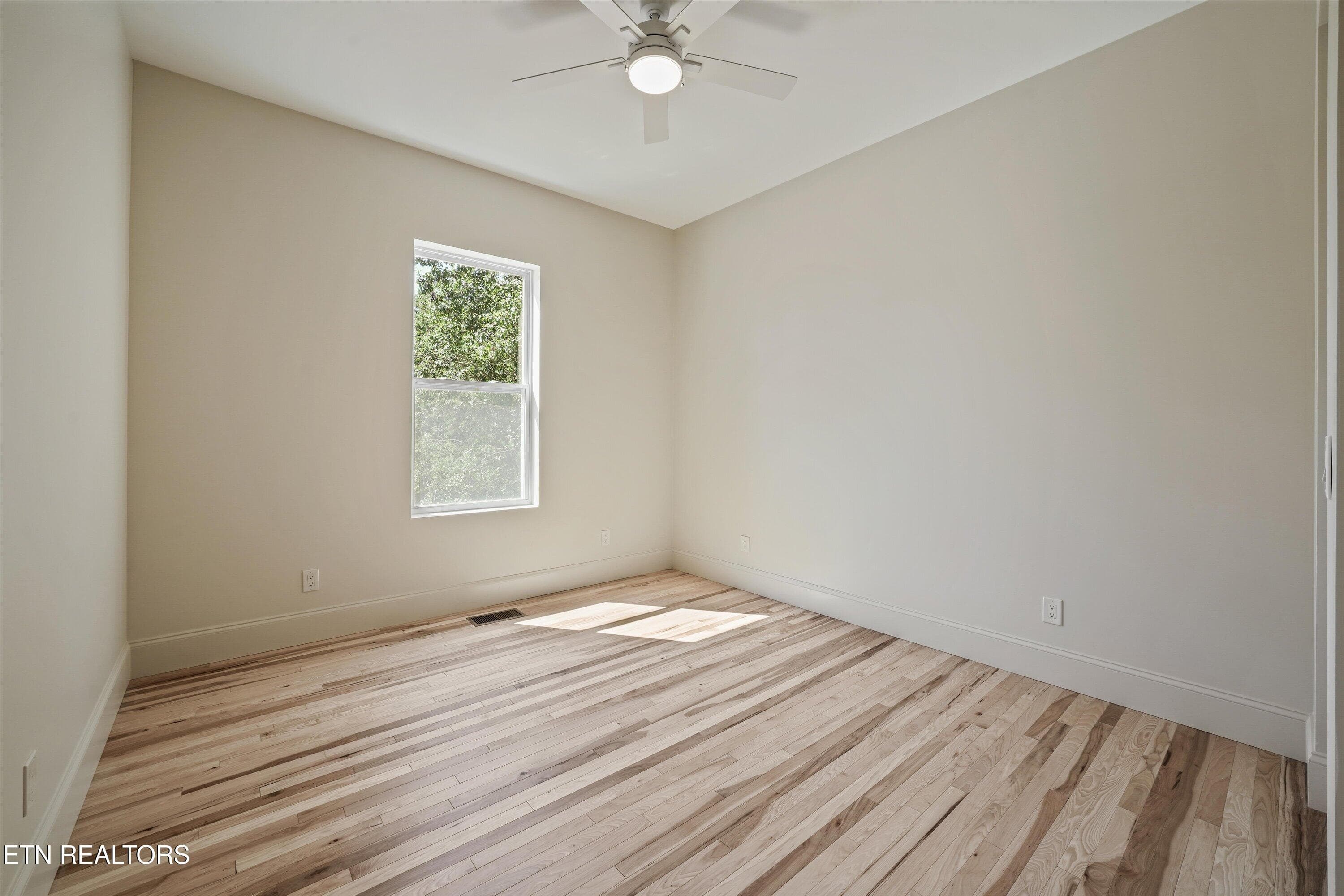 47-4717 Colonial Harbor Drive 24 - 4717 Colonial Harbor Drive, Louisville, TN 37777, Louisville