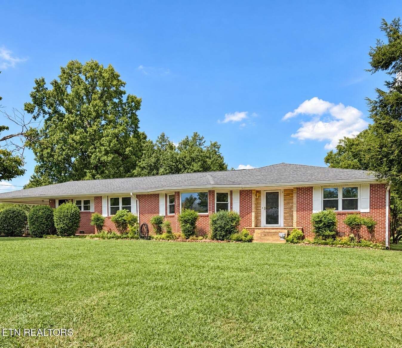 741 Oak St, Dayton, TN 37321