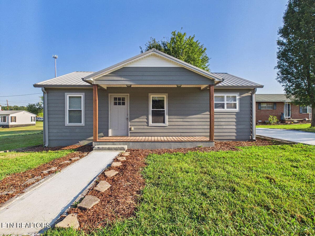 23 E Martin St, Englewood, TN 37329