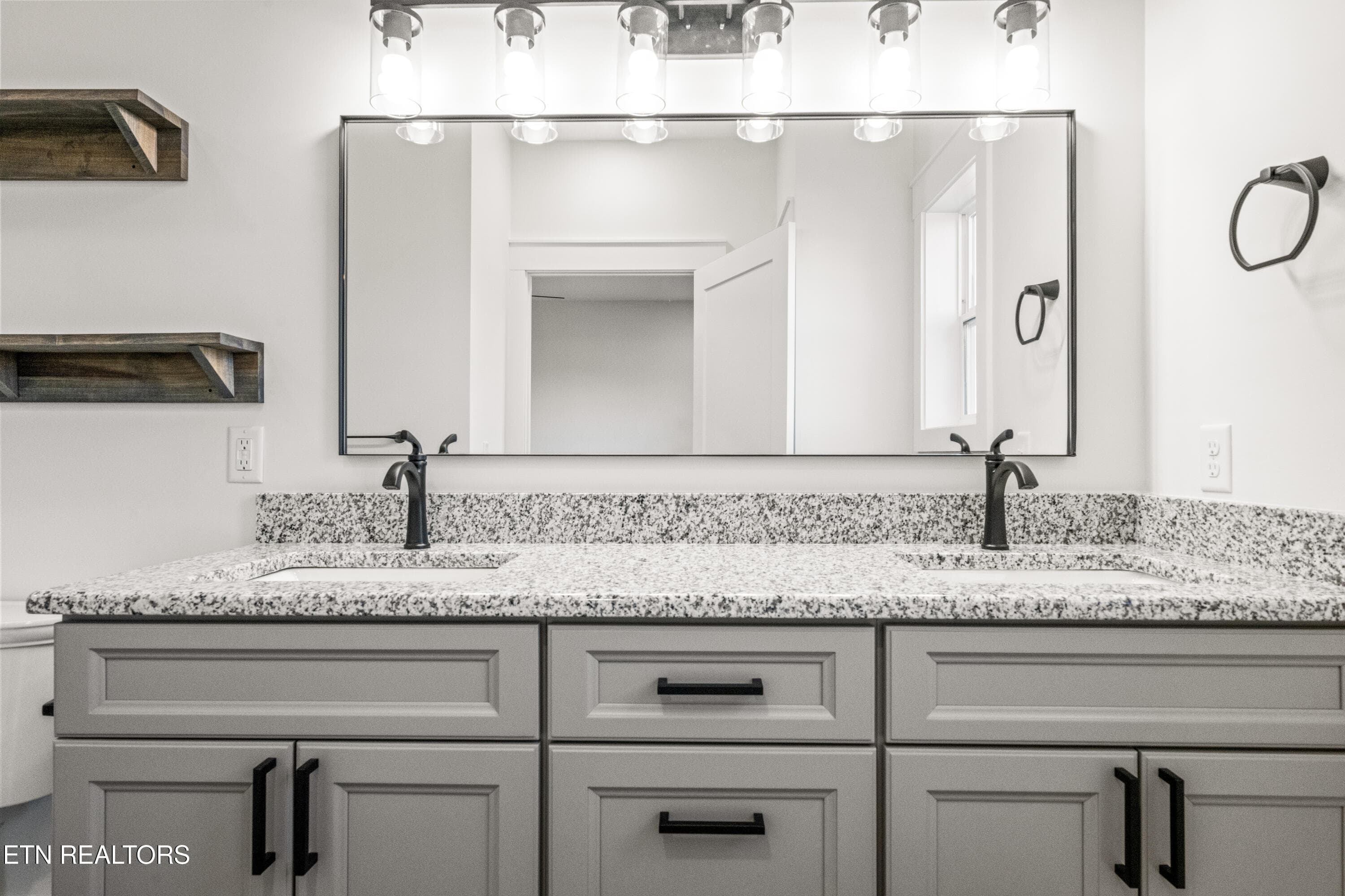 9345 Fox Hill Rd-24 - 9345 Fox Hill Rd, Baxter, TN 38544, Baxter