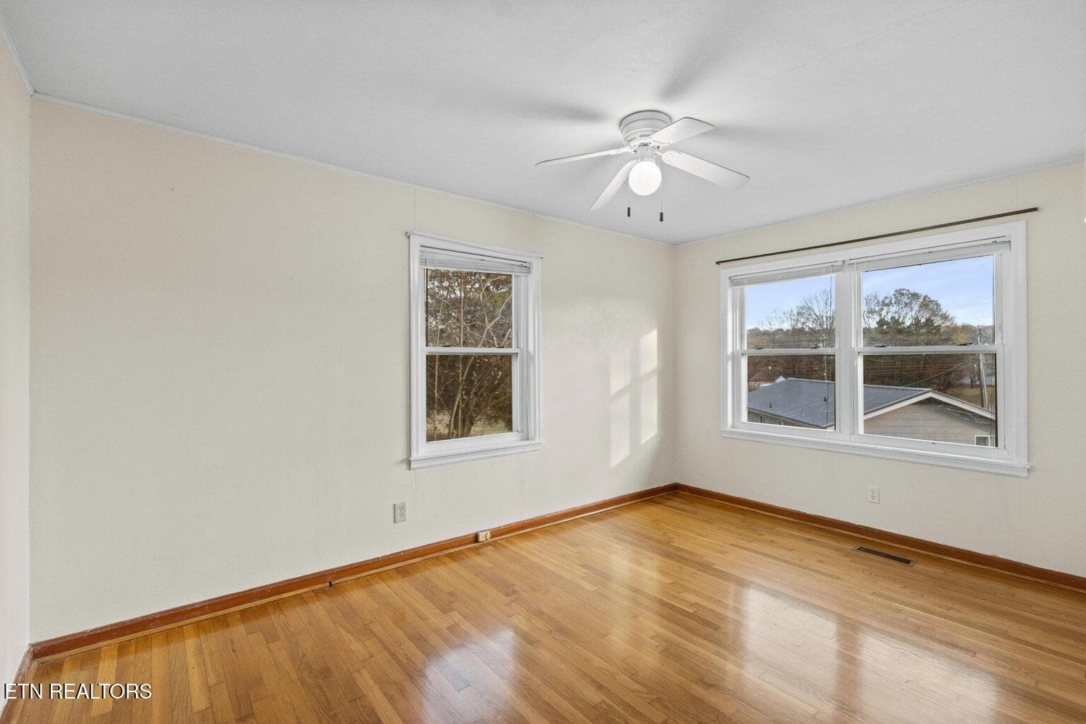 Bedroom 2 - 128 NE Scott St, Charleston, TN 37310