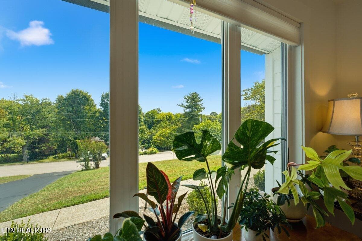 Living Room 3 (13) - 12312 W Kings Gate Rd, Knoxville, TN 37934