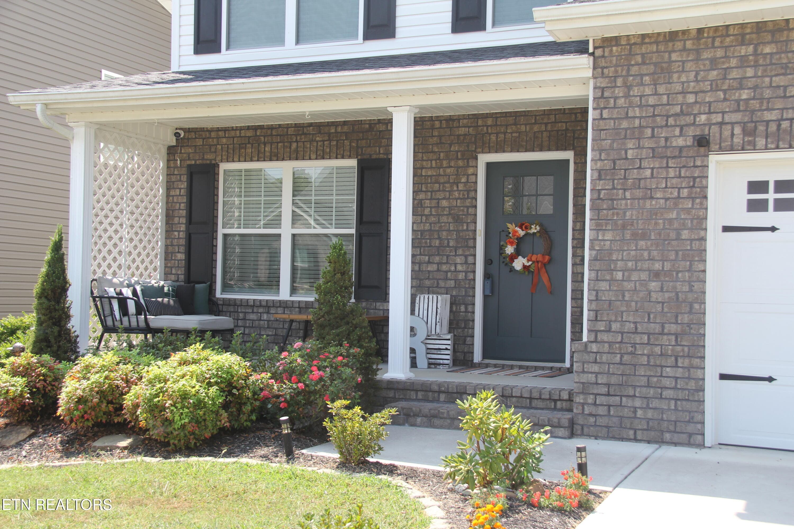Front Porch - 5929 Rain Cloud Rd, Knoxville, TN 37918