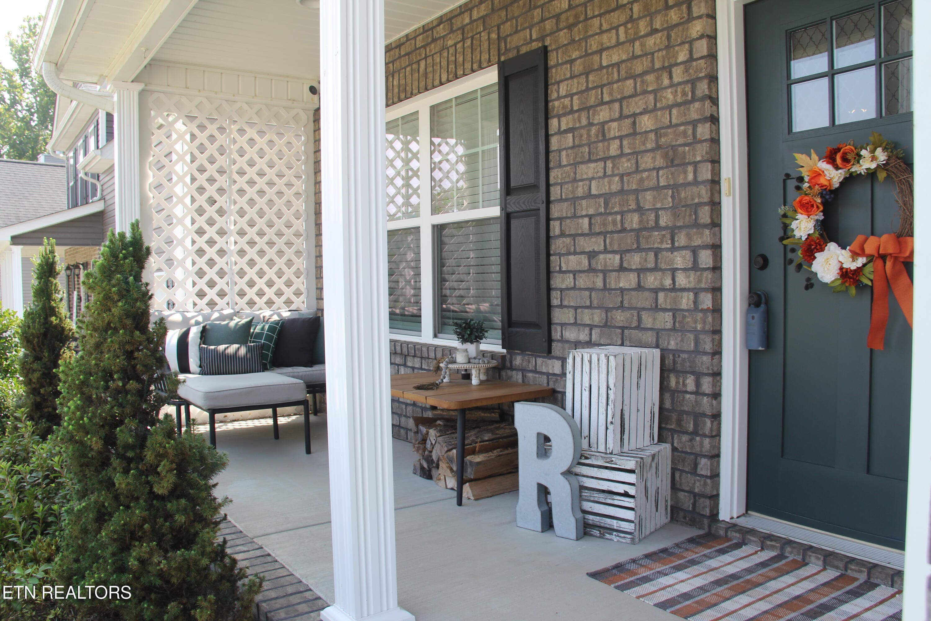 Covered front porch - 5929 Rain Cloud Rd, Knoxville, TN 37918
